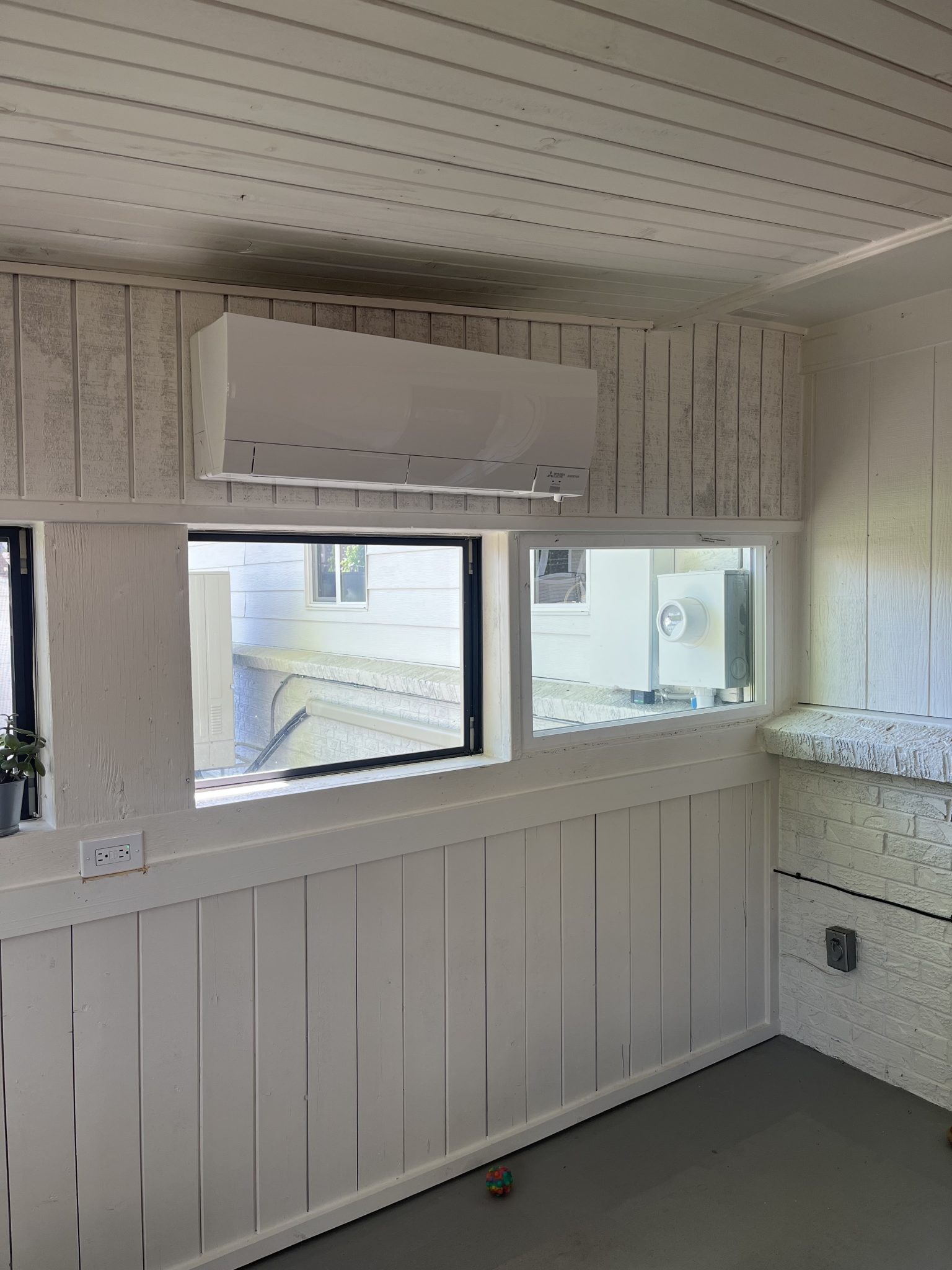 Mini-split heat pump indoor unit