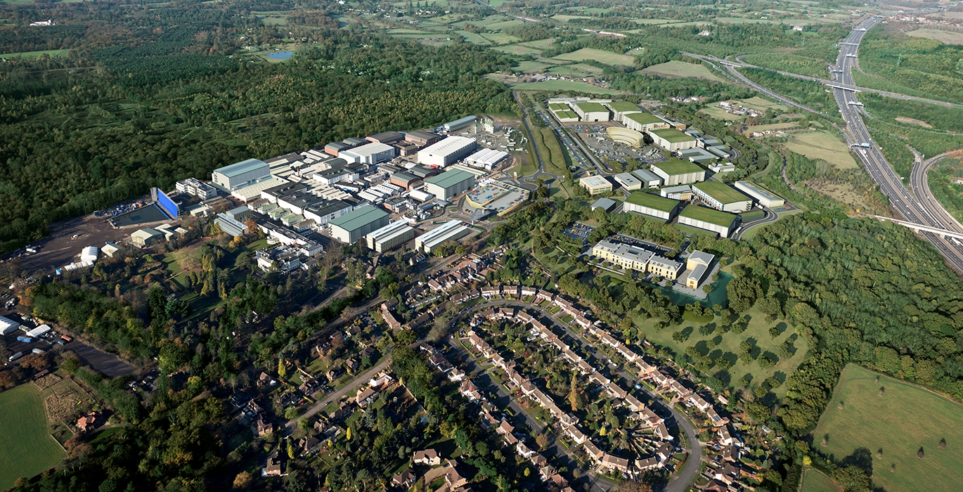 Pinewood 1370x700