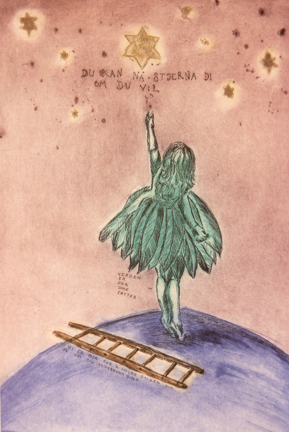 Illustrasjon: En jente i tyllskjørt står øverst på kloden og strekker seg mot en stjerne. ved siden av henne ligger en stige. Bildet er i lilla, rosa, grønt og gult.