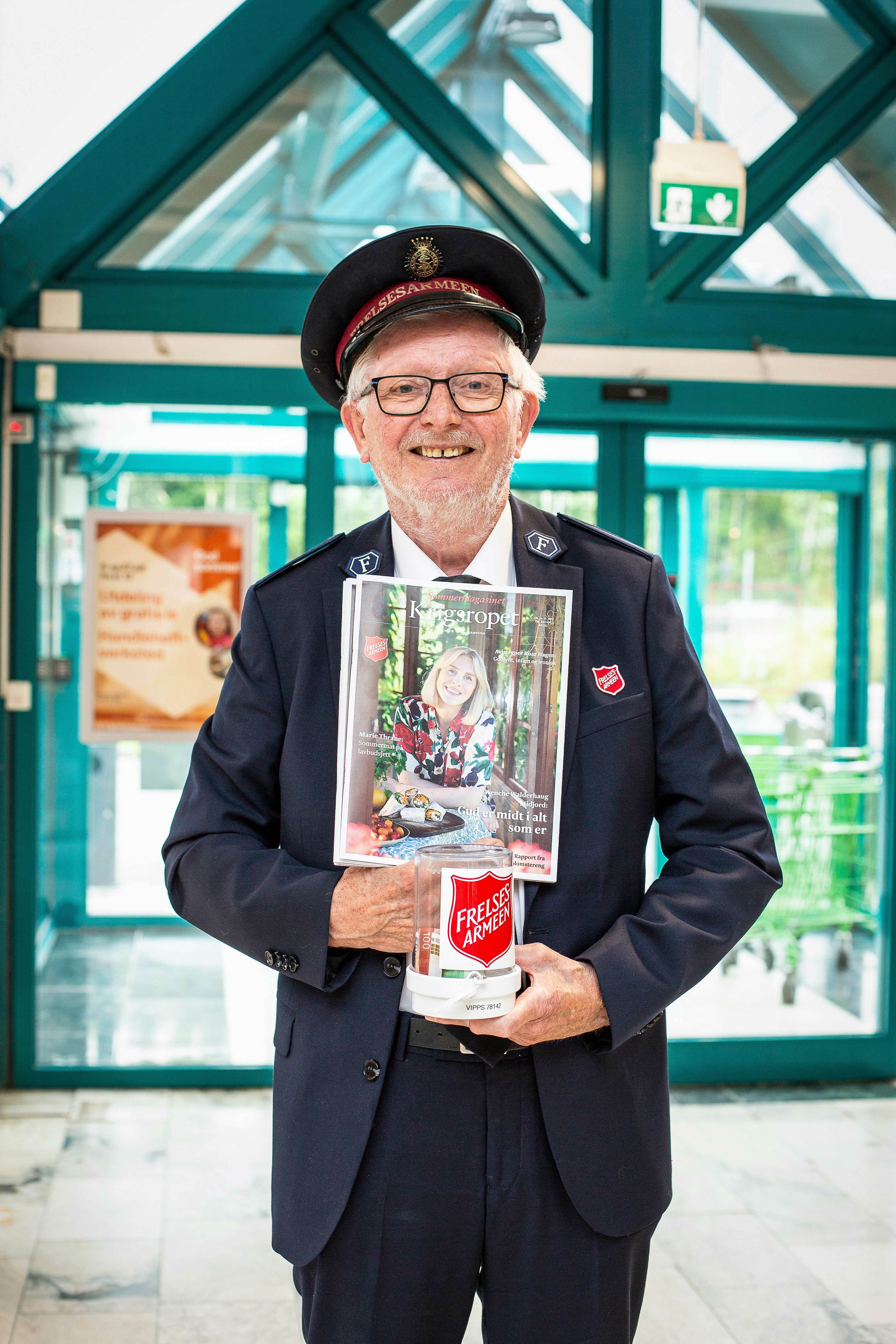 Krigsropselger Alf Lyseng m lue