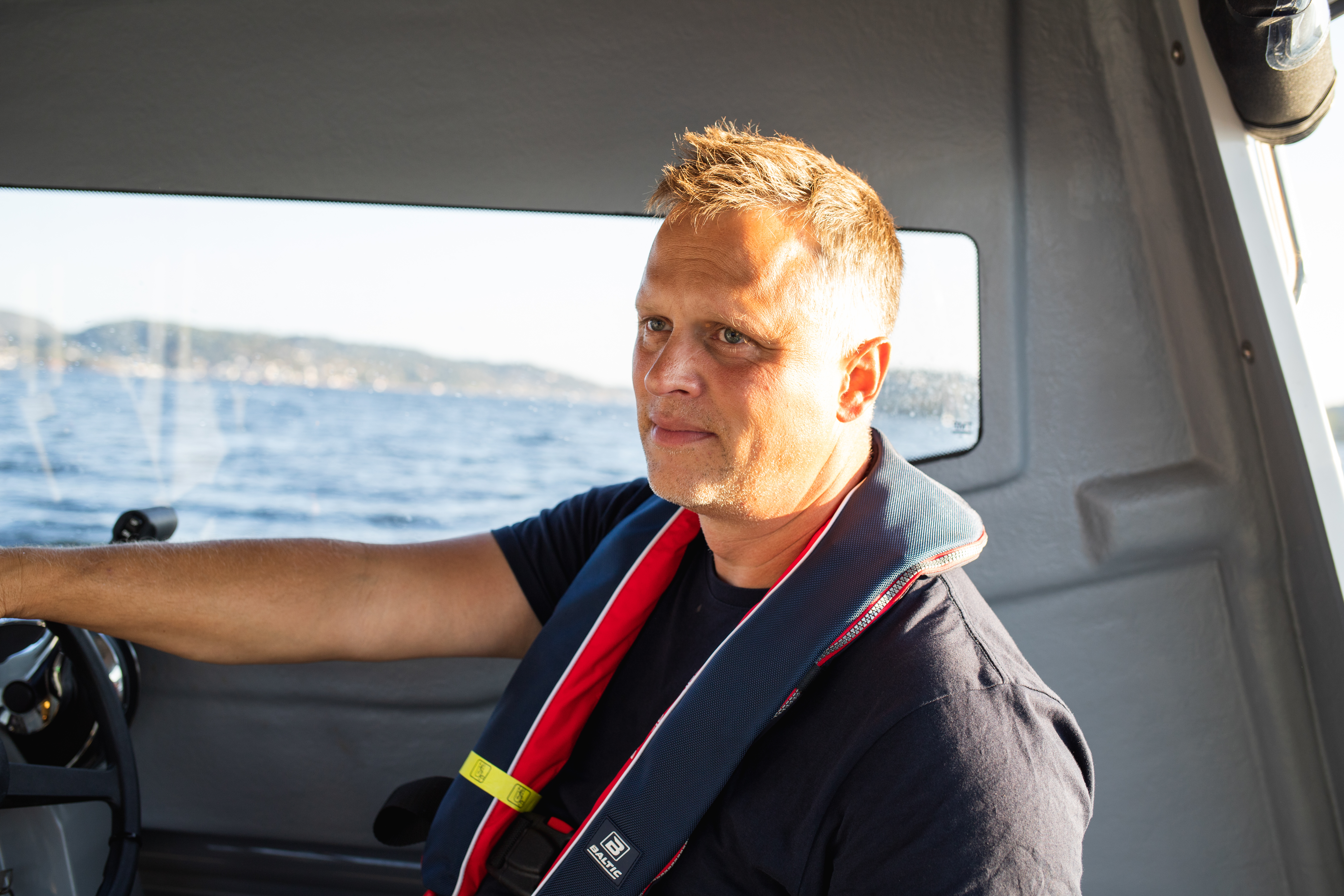 Samuel Tekeste jobber både i Introduksjonsprogrammet for flyktninger og på Frelsesarmeens aktivitetstilbud for menn med flyktningebakgrunn.  Vegard Thorsen, leder for Frelsesarmeens fritidstilbud for mannlige flyktninger i Drammen.