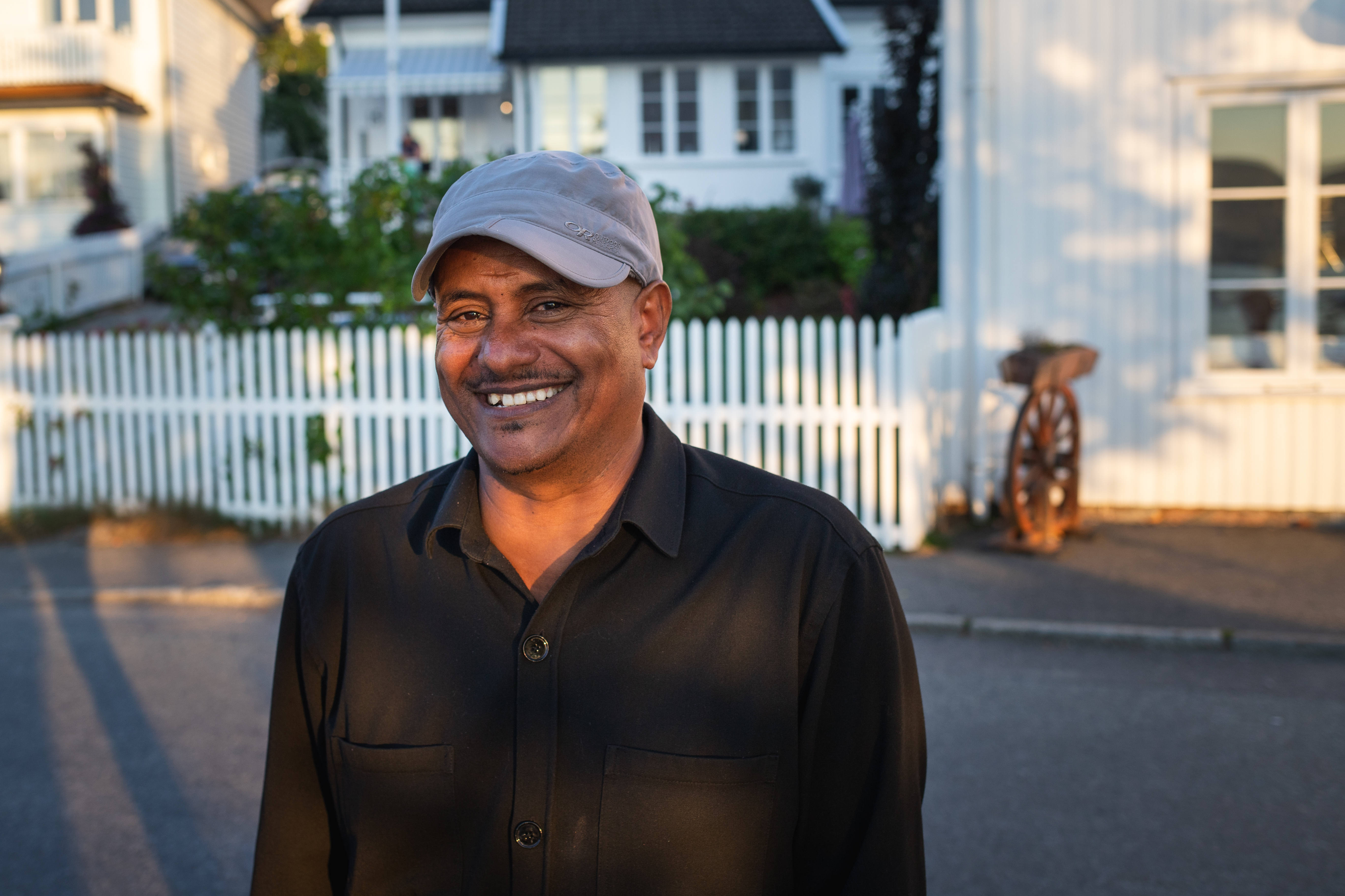 Samuel Tekeste jobber både i Introduksjonsprogrammet for flyktninger og på Frelsesarmeens aktivitetstilbud for menn med flyktningebakgrunn.  Vegard Thorsen, leder for Frelsesarmeens fritidstilbud for mannlige flyktninger i Drammen.