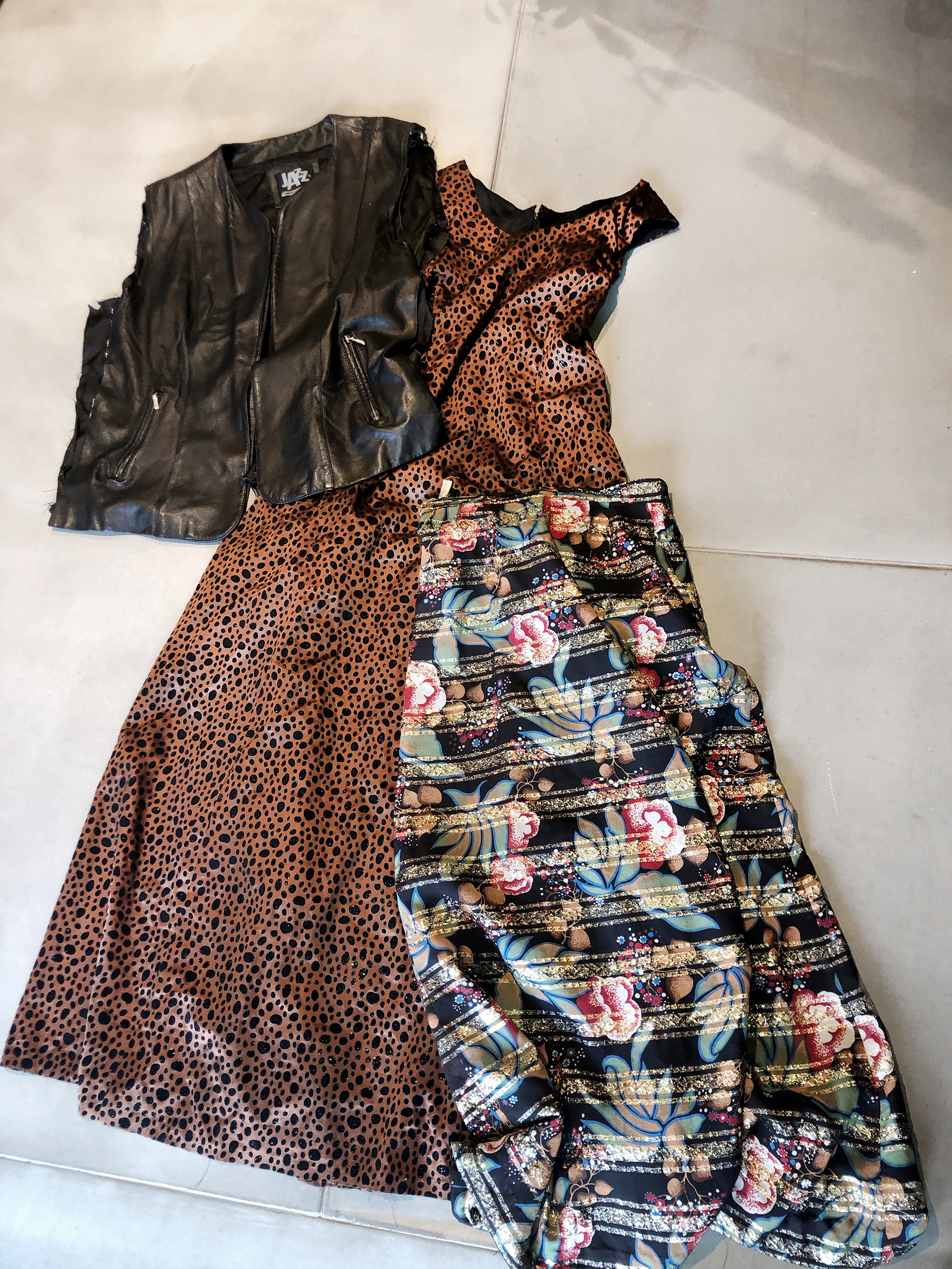 Plaggene som ble til den andre bunaden, vest, kjole og skjørt