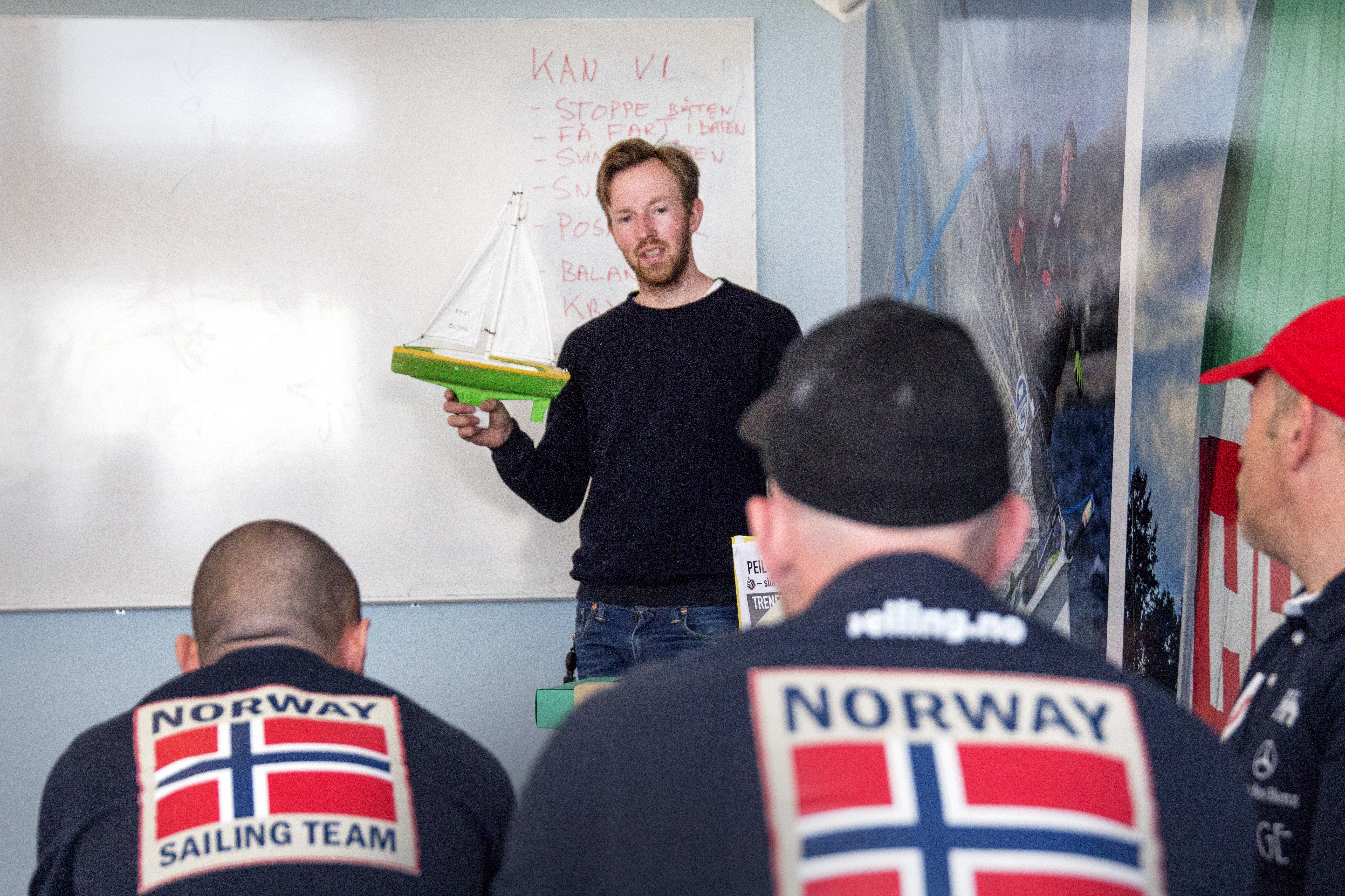 Knut Erlend Hjort-Johansen Frisk seilas