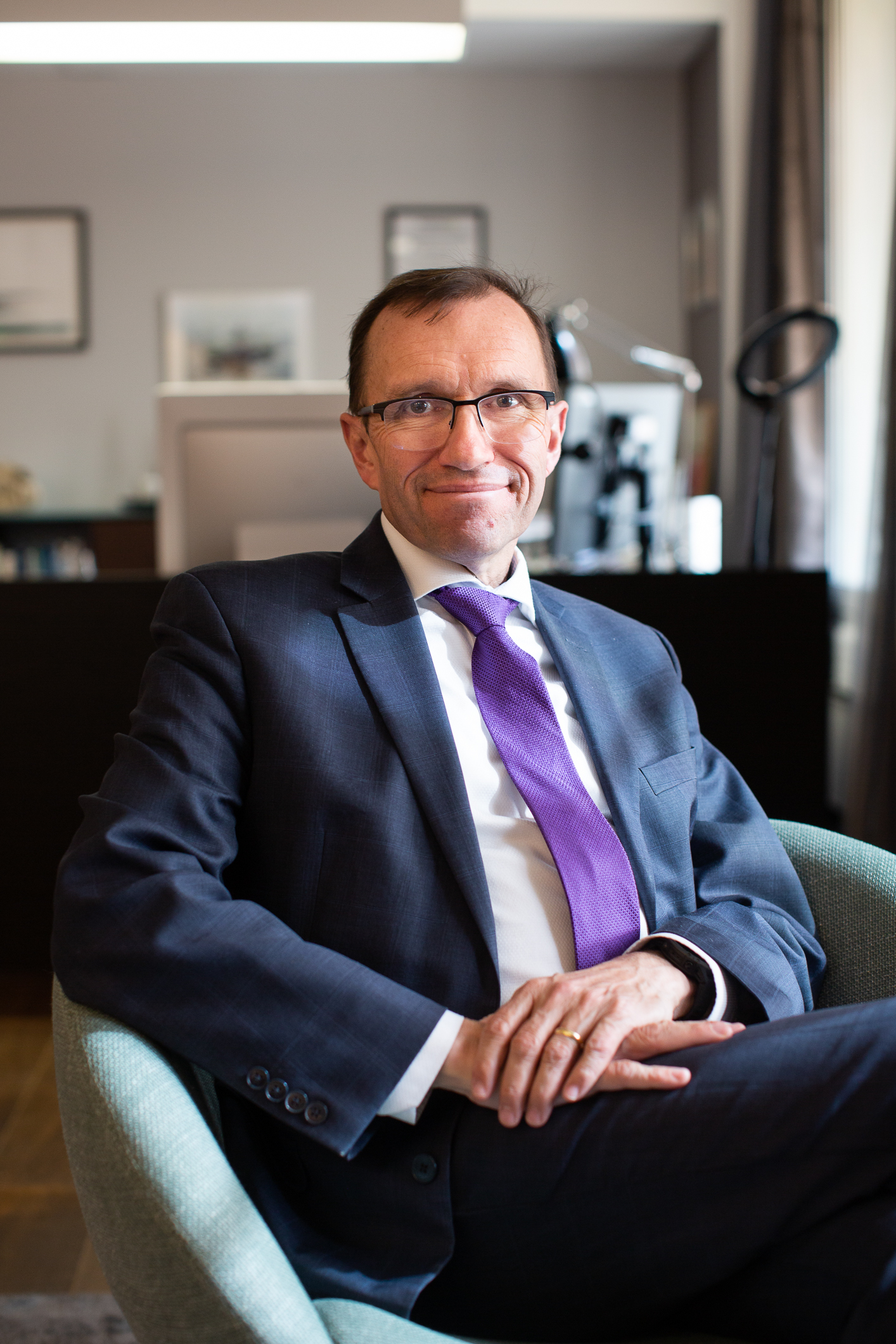 Klima- og miljøvernminister Espen Barth Eide på sitt kontor på Stortinget