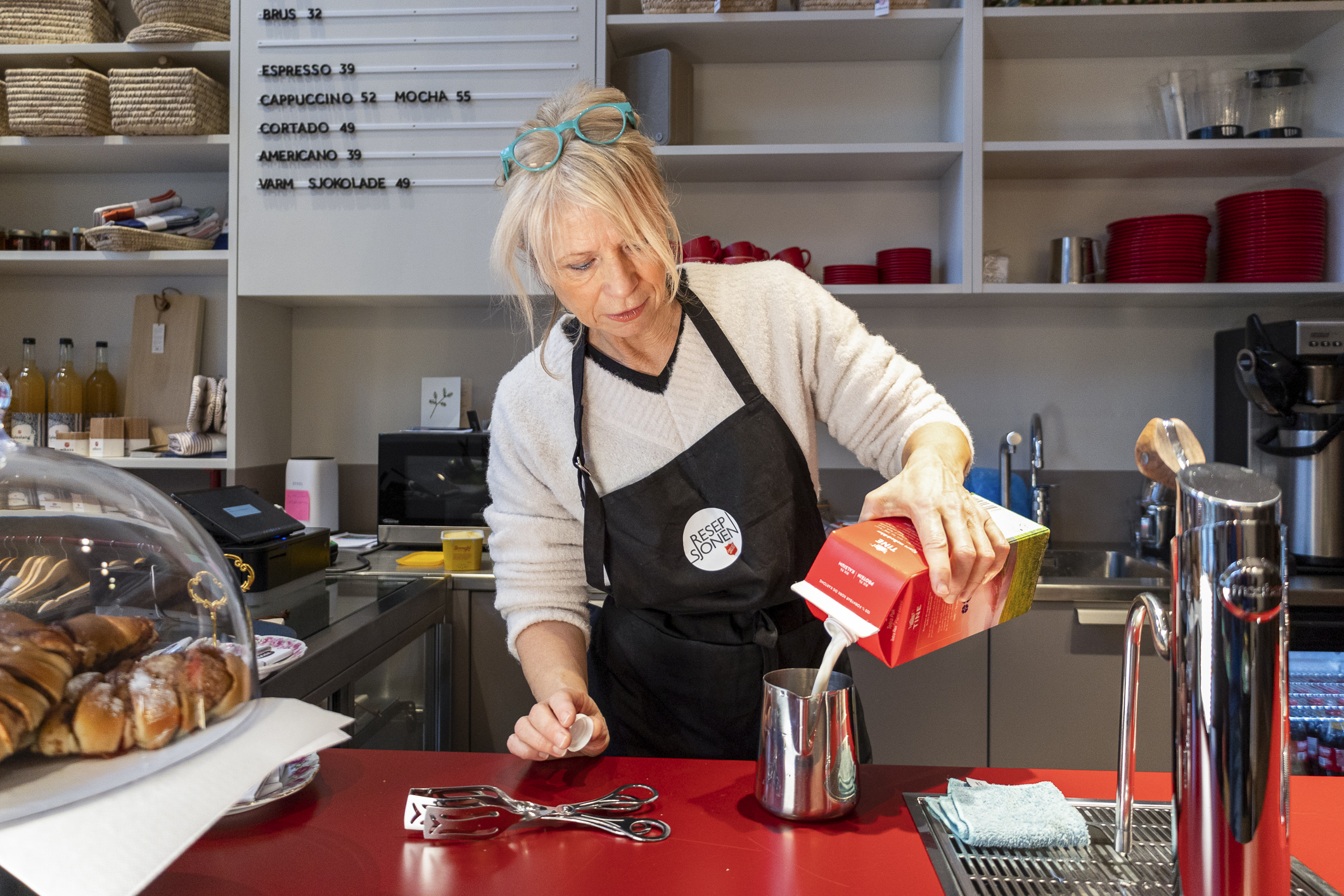 Resepsjonen Kristiansand HRN 6716 Kaffekunstneren