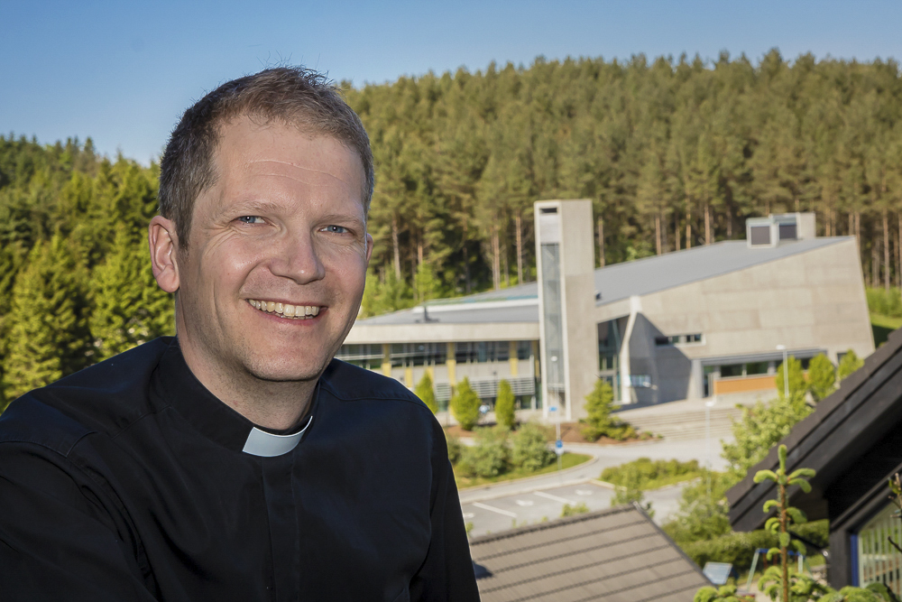 Torstein Nordal, sokneprest i Bogafjell kirke.