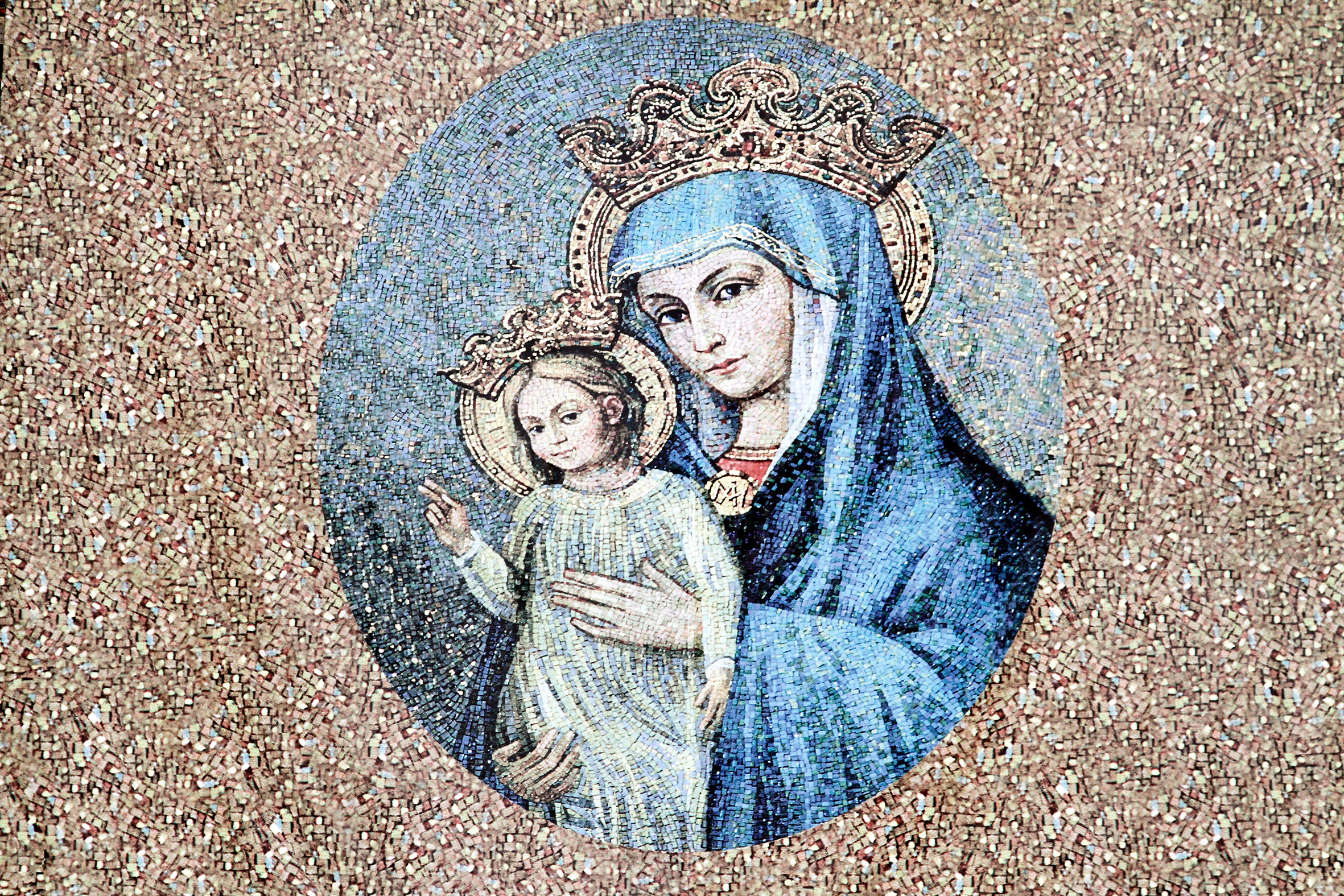 Mosaikk av Maria og jesusbarnet.