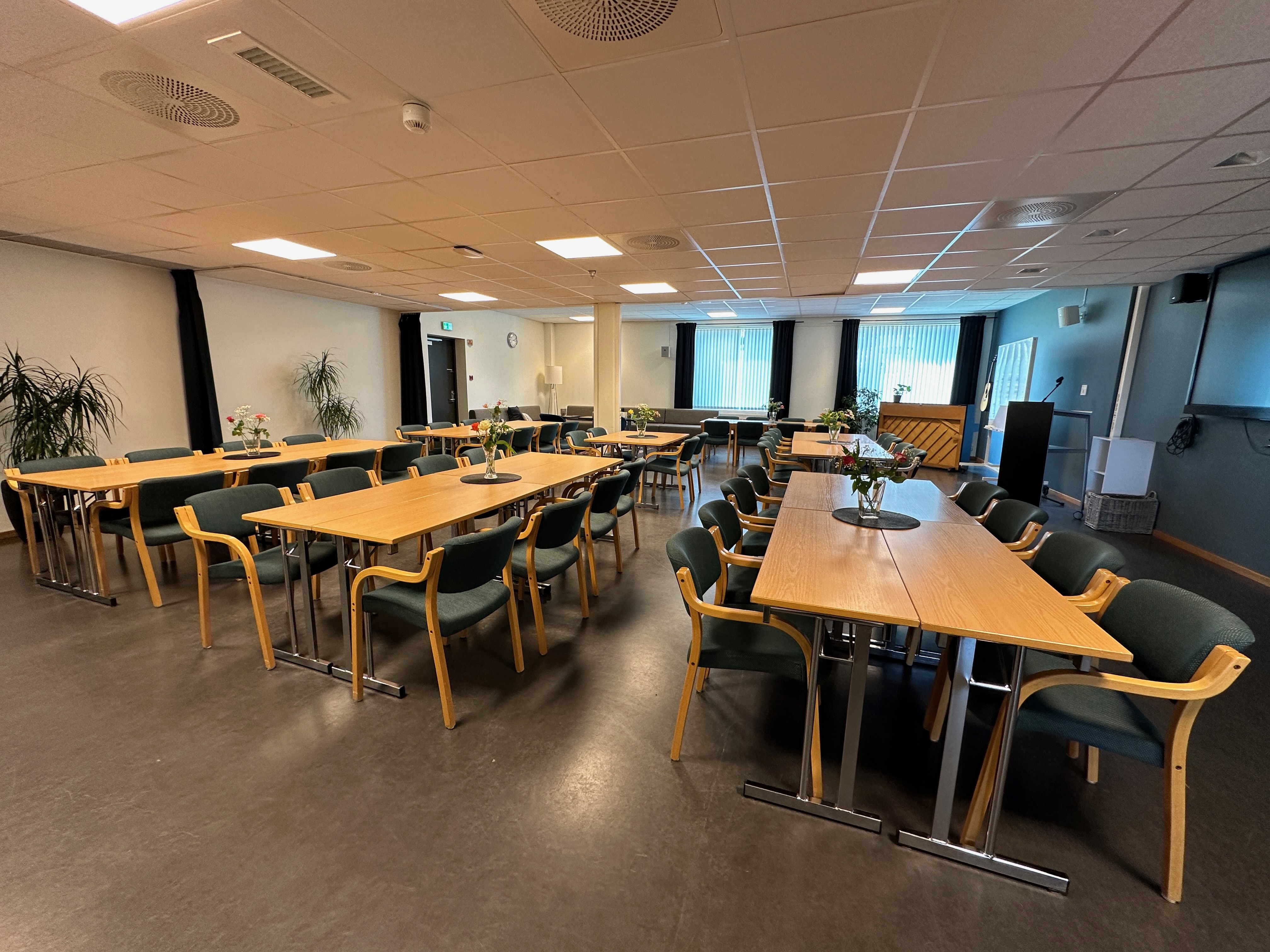 møterom tandbergssalen plass til 70 personer Moss Jeløy.