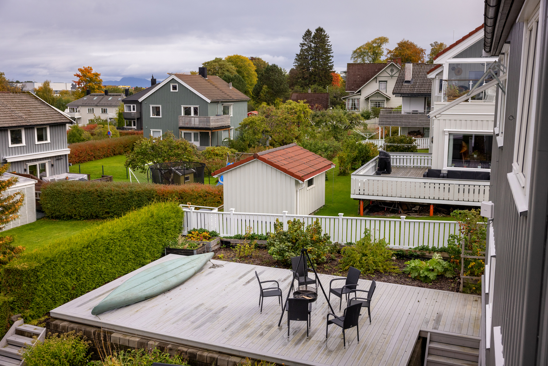 Foto: Bilder av hus og hage.