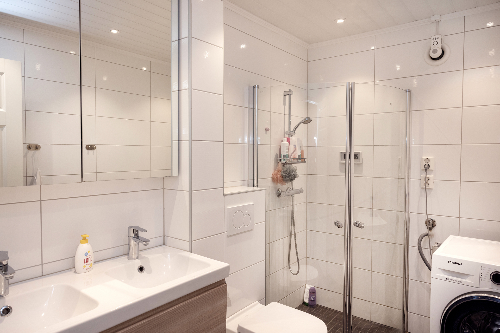 Diverse bilder inne på Bjørkhagen.