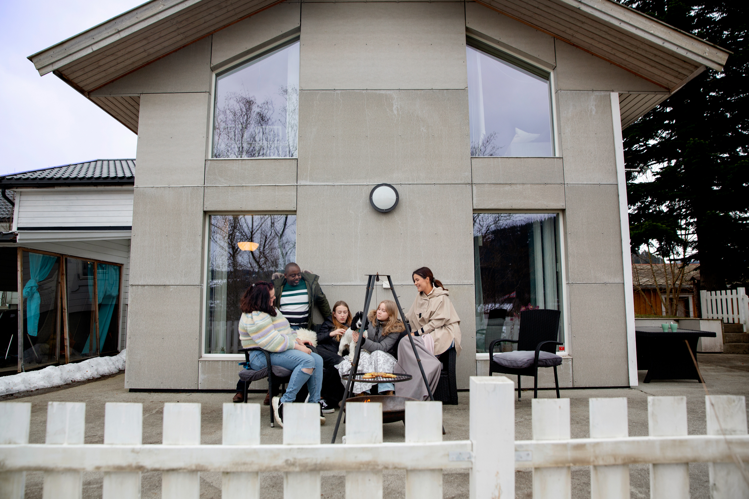Bilder av hage og hus Eikebo