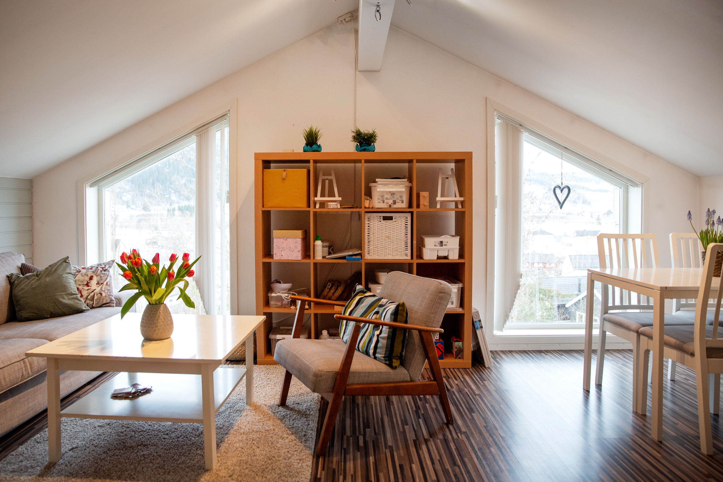 Diverse bilder inne på Eikebo.