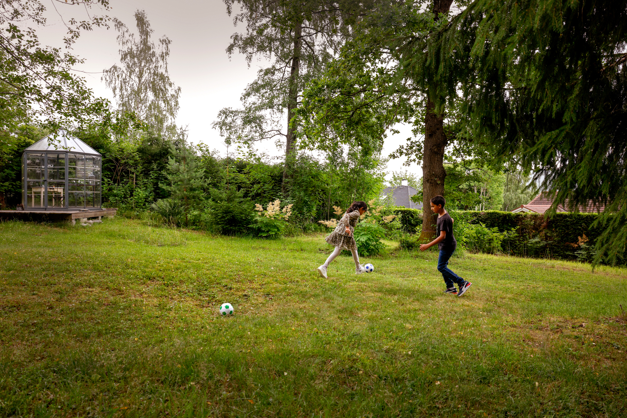 Bilder av hage og hus Skogtunet