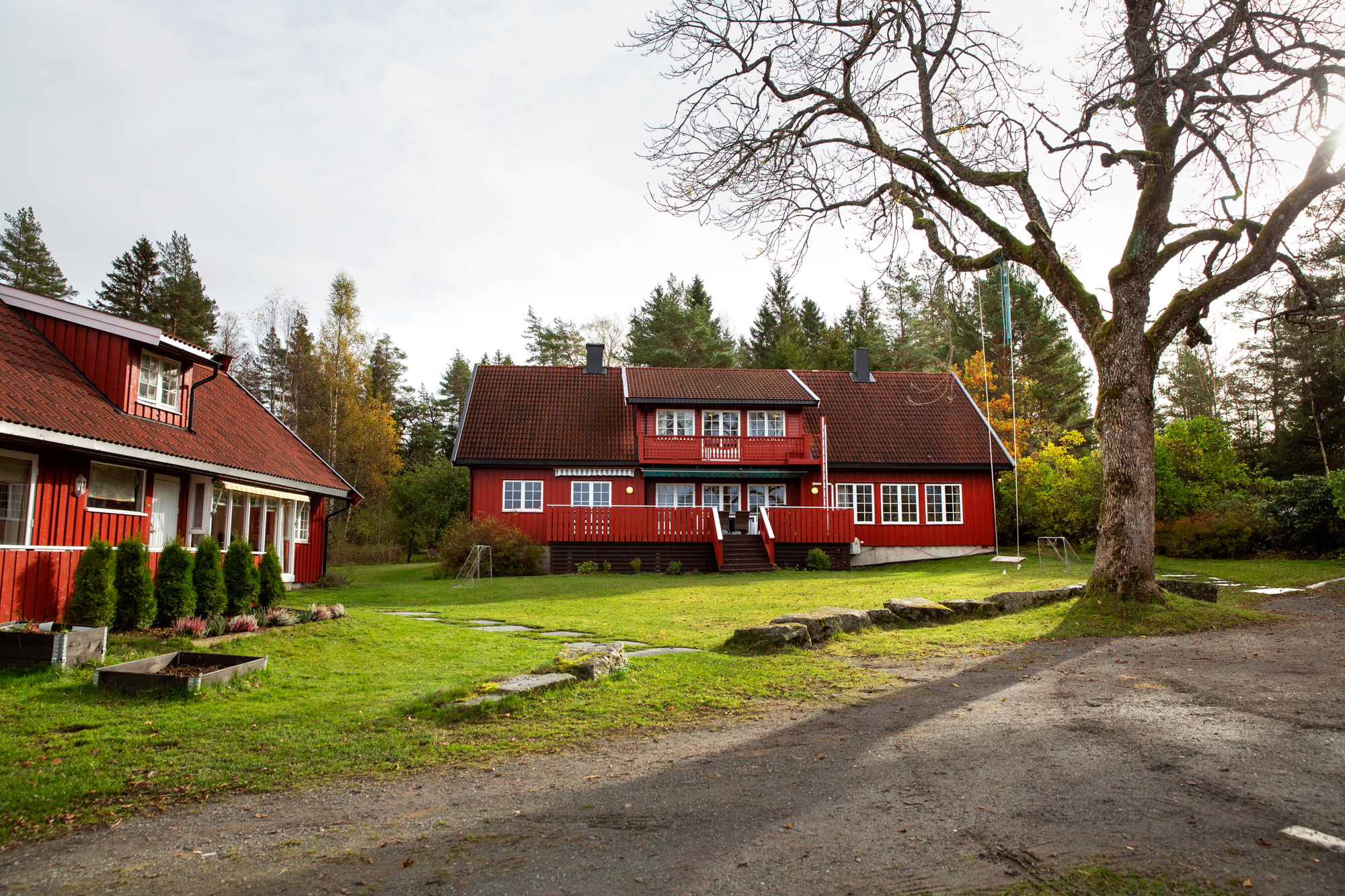 Diverse bilder av eksteriøret på Soldammen gård
