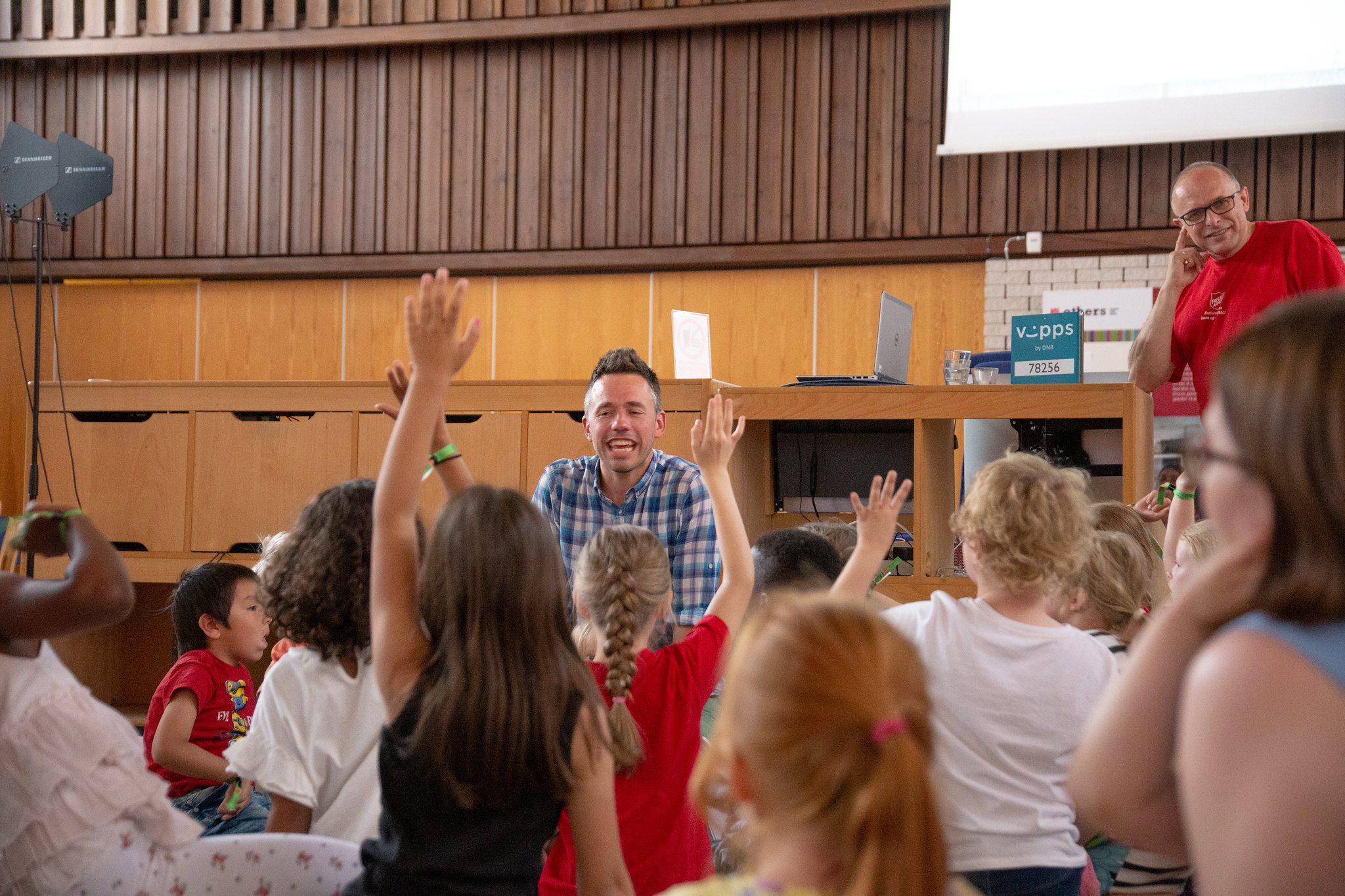 48169552227 c3109af44f k