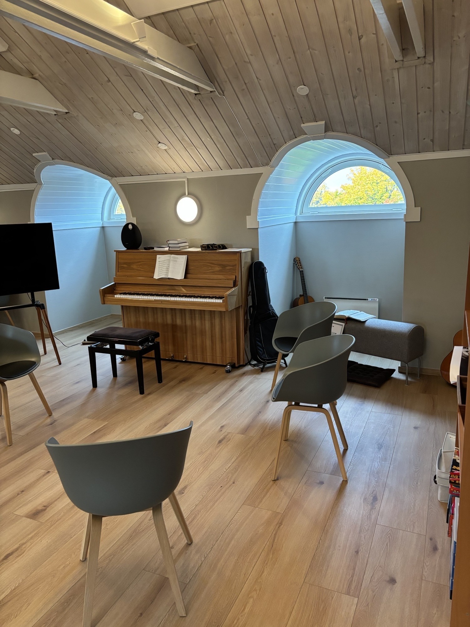 Bilder fra loftstue, Teisen