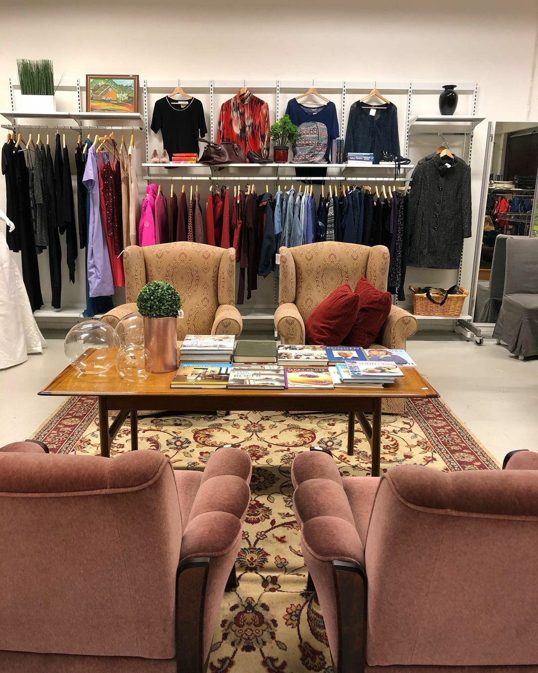 bilde av interiøret i butikken