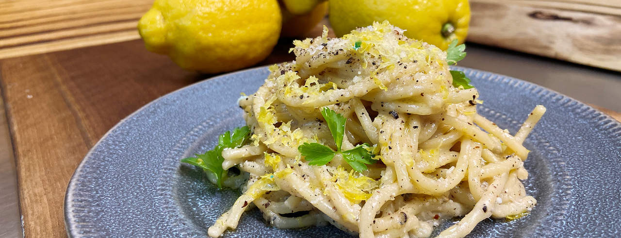 Cacio e pepe with Lemon