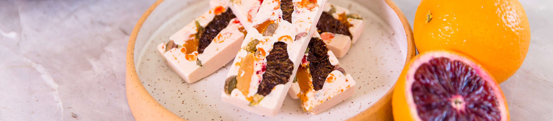 サンキストブラッドオレンジで作るホワイトチョコレートバー