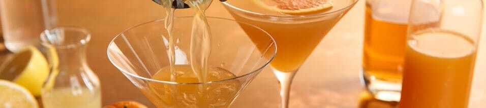 The Friend Who Can’t Cook But Can Make A Mean Cocktail