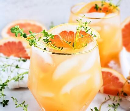 Fresh Honey &amp; Thyme Grapefruit Cocktail
