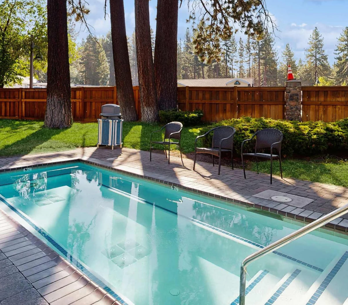 Lakeland Village Why Stay 2