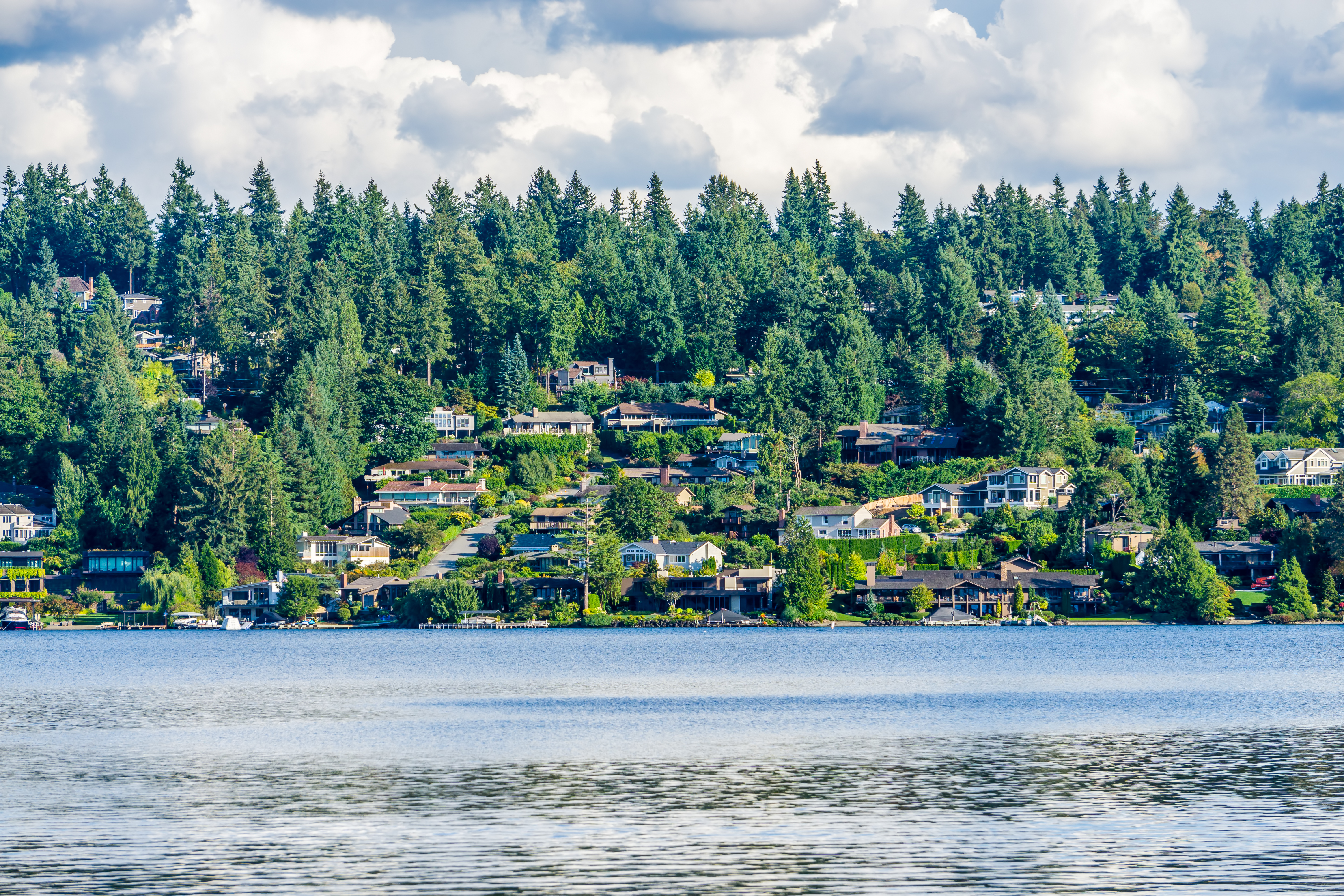 Billowing clouds hover over mercer island in washi 2026 04 14 00 09 24 utc