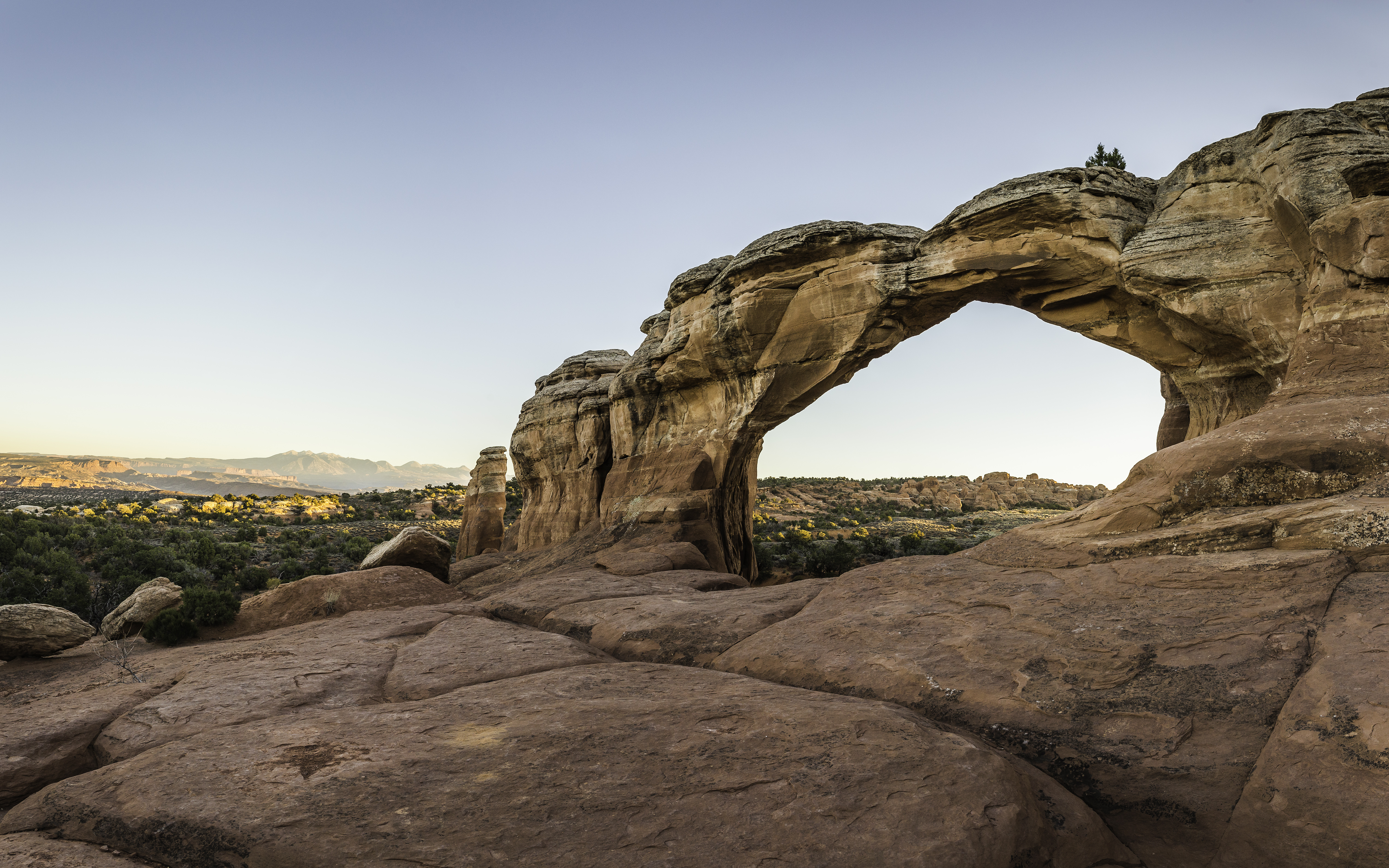 Broken arch arches national park moab utah usa 2026 03 10 02 07 24 utc