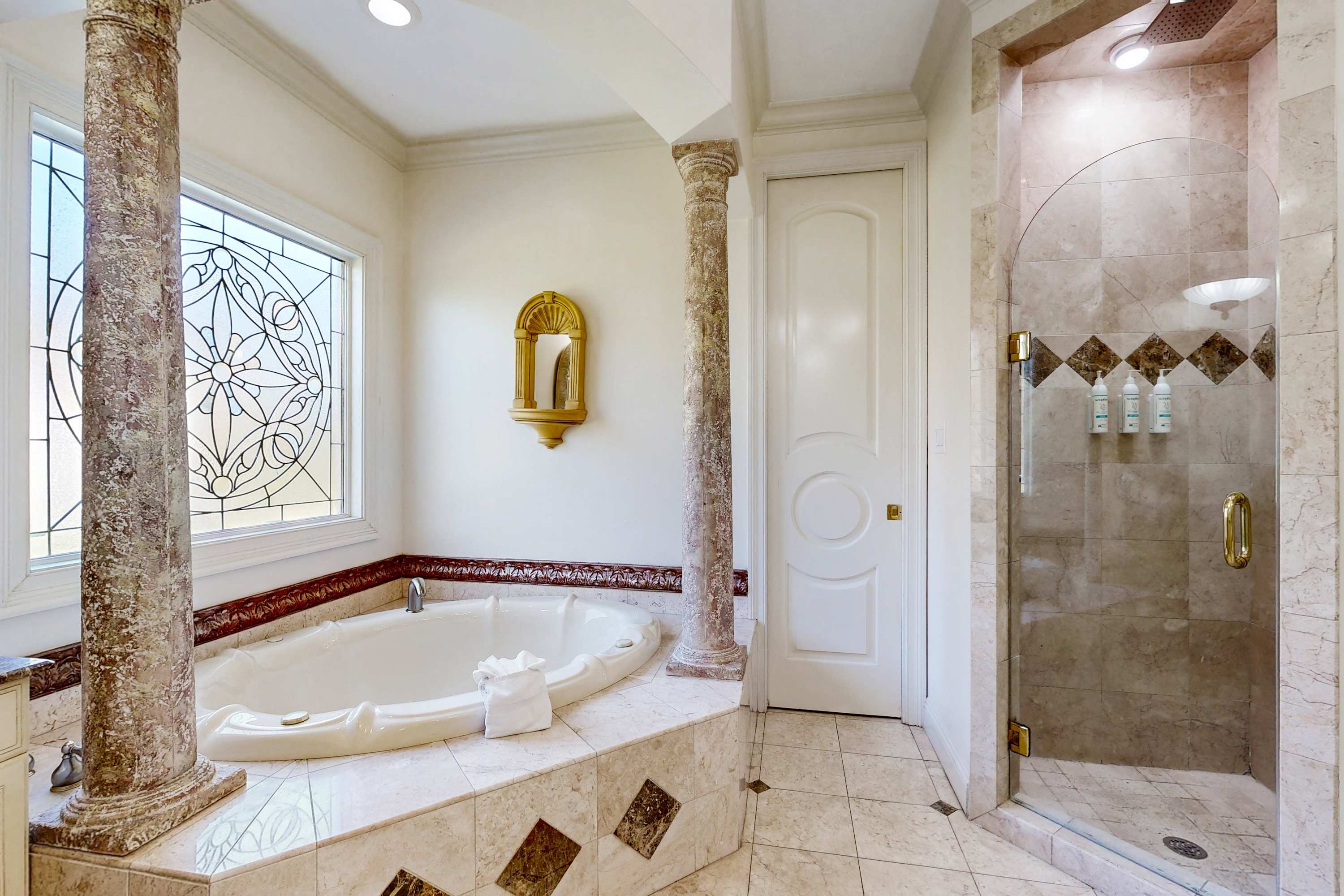 large-64bc2bd0bfa2cb3761eeaf5d4d61720bd120fc04.jpg