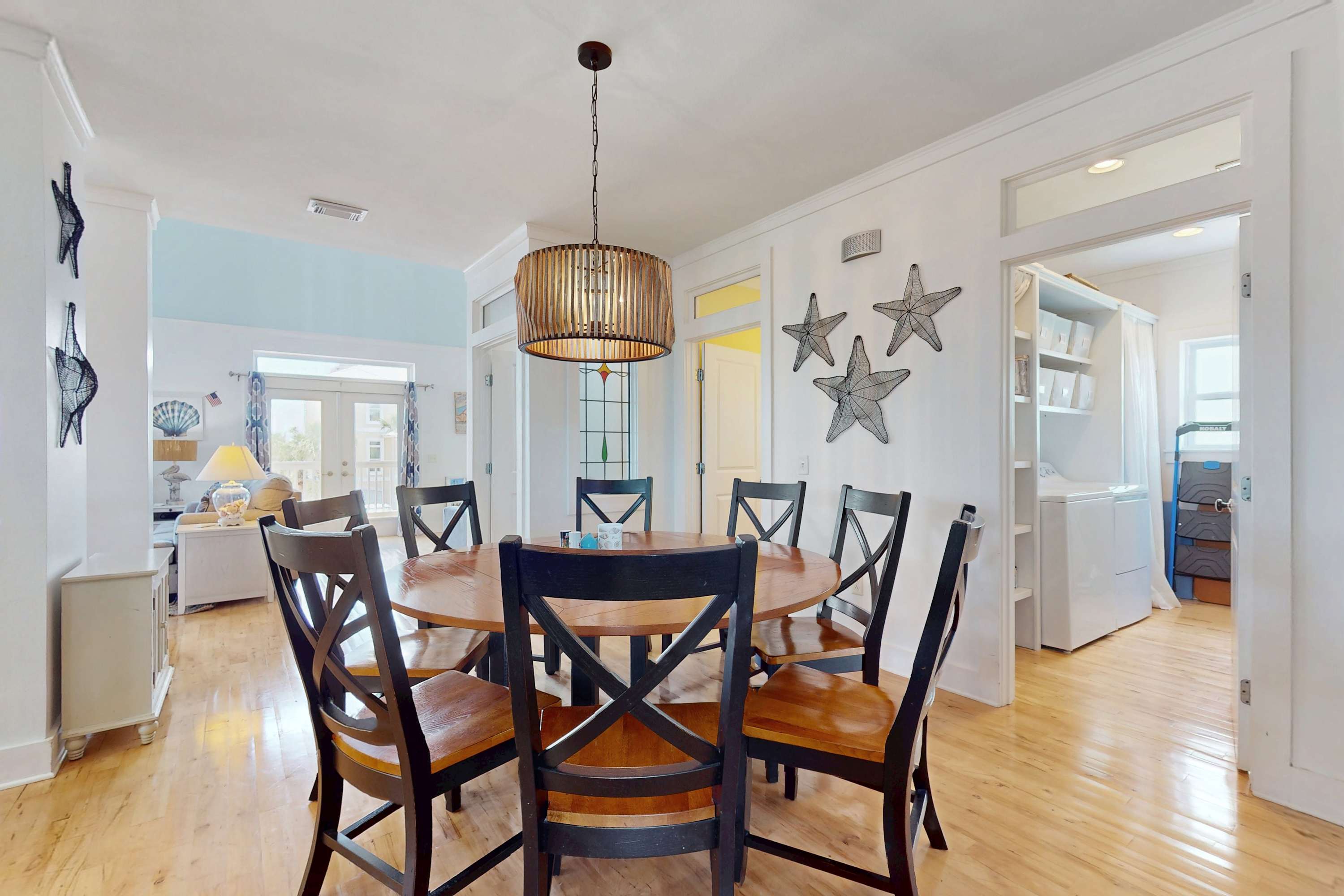 source-83ebe5bb6d182428079999427a5bd7ba8a4e6898.jpg