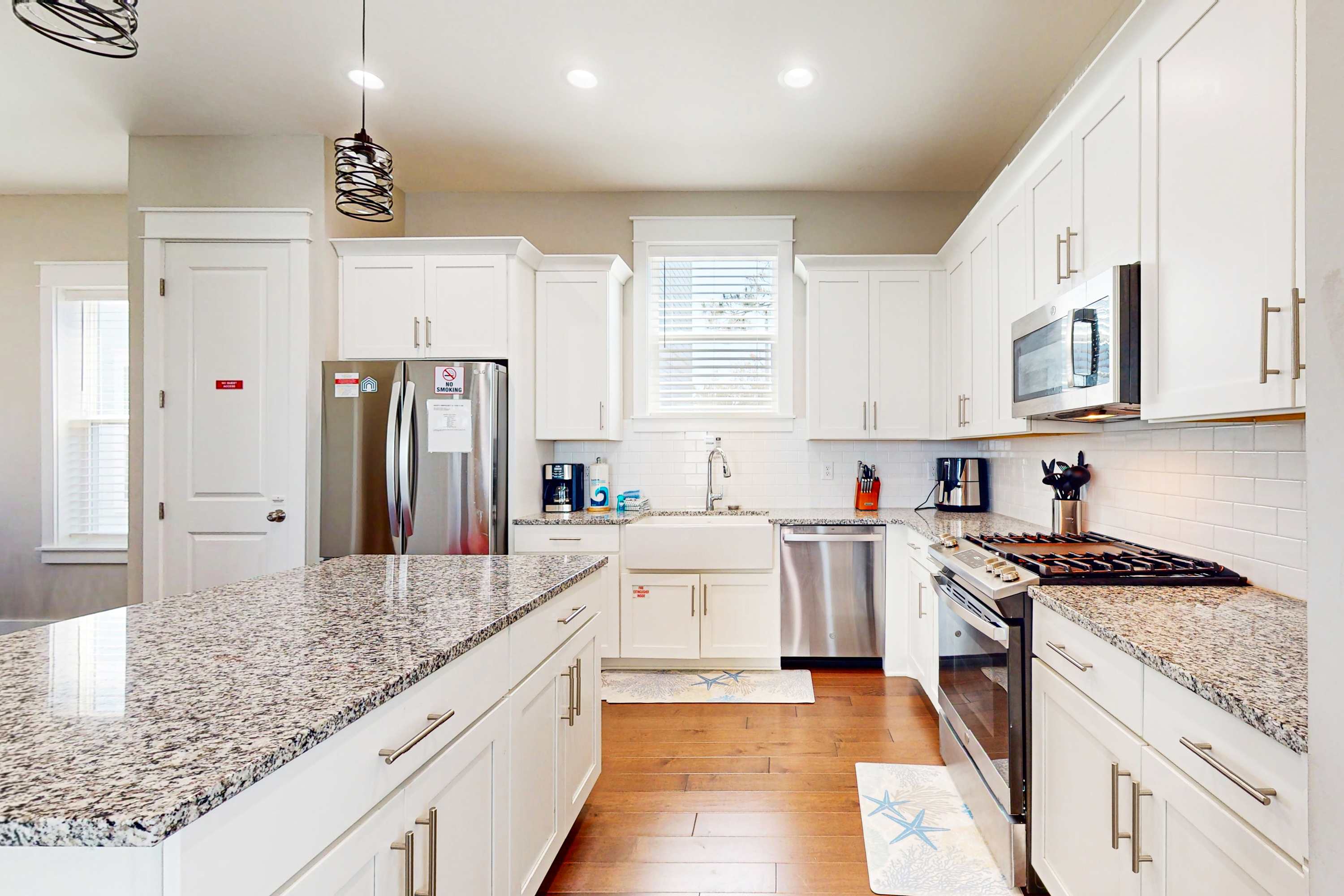 large-6edc9290e4192ef9bc1157098fa606ea69d90680.jpg