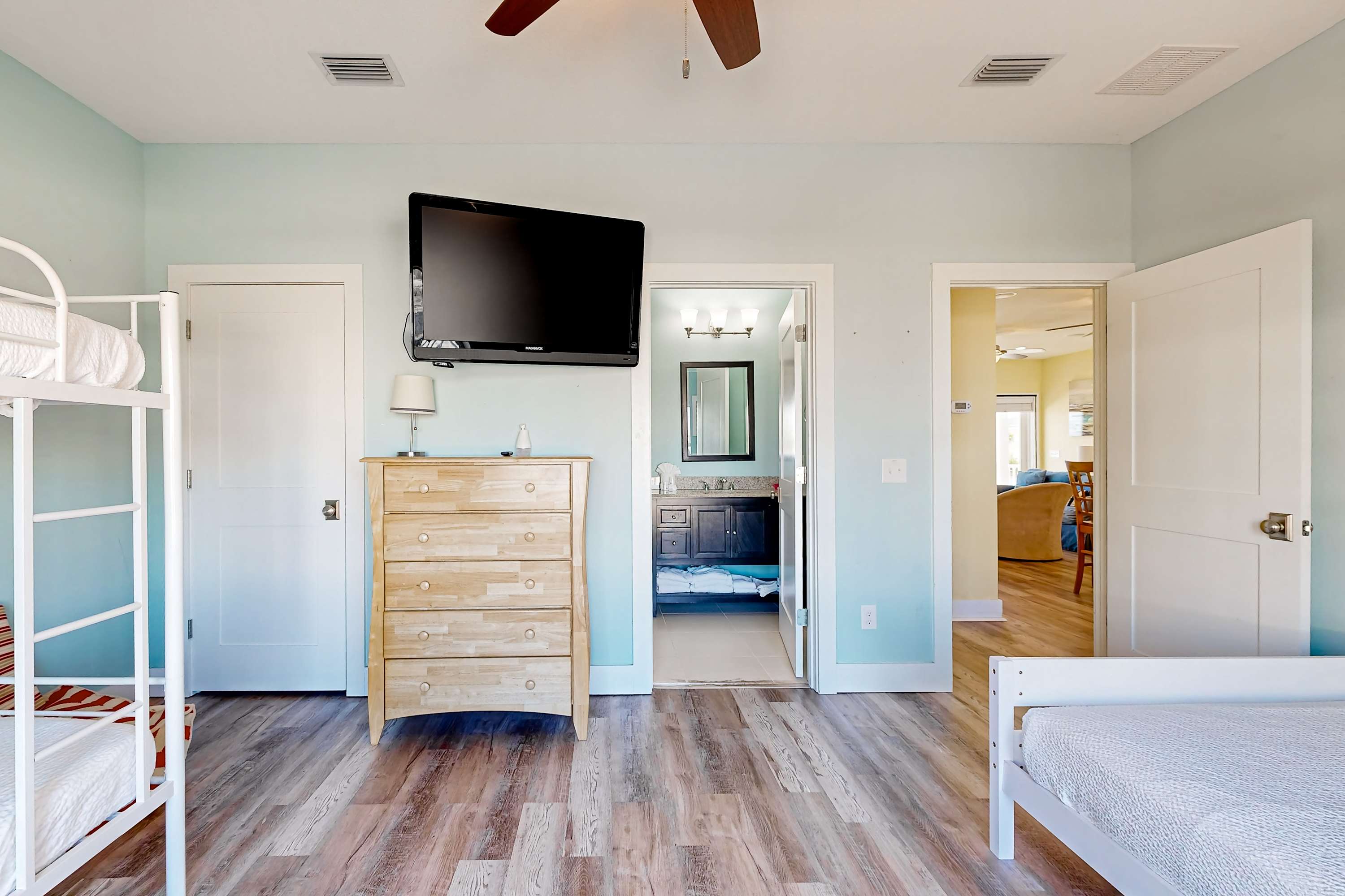 source-60ac75dd7cf3d7c4ffe7cd41c47e782b494af6e2.jpg
