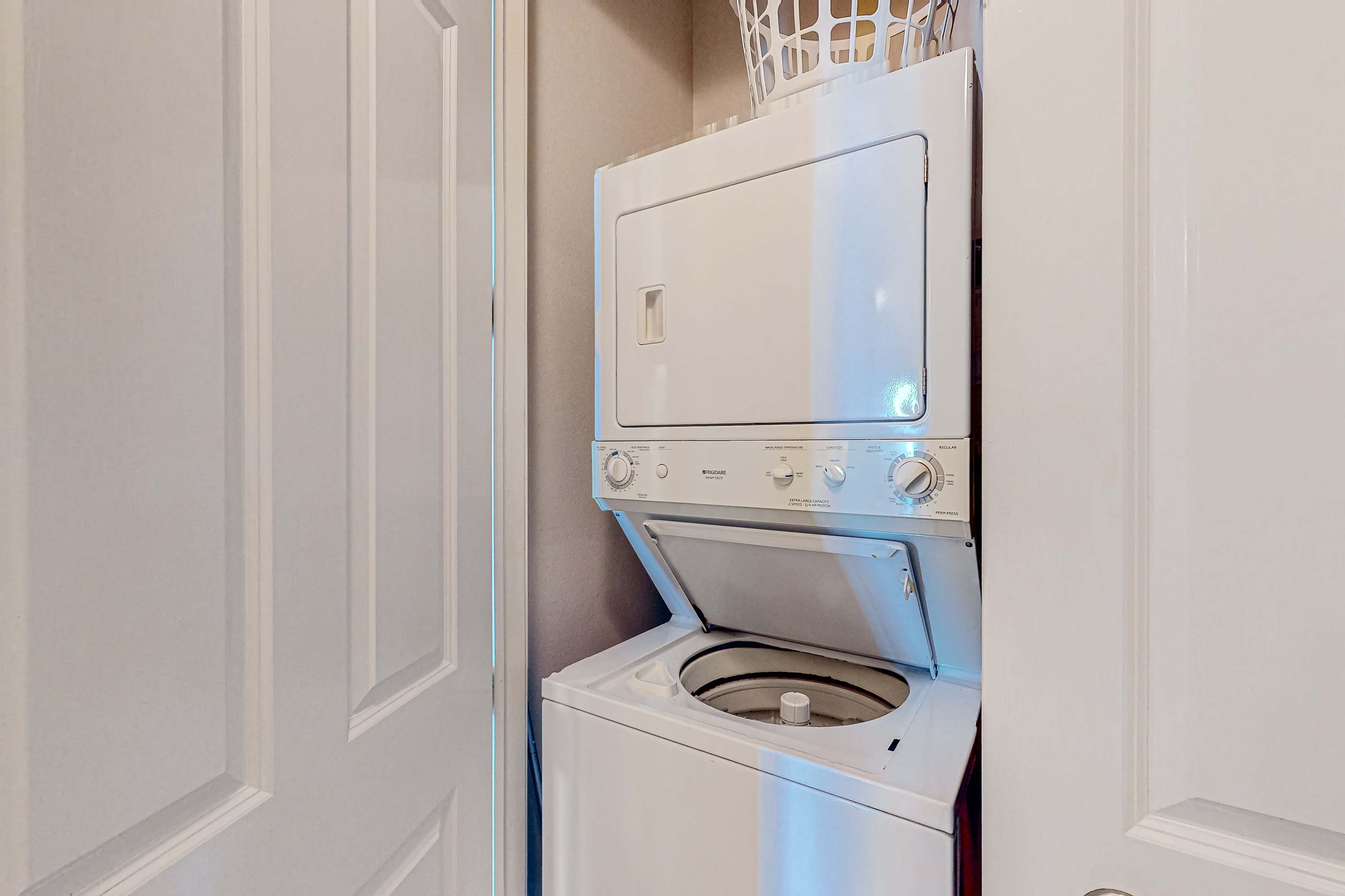 large-84fb54be98550ddd62da03328de8ad88b0c787b9.jpg