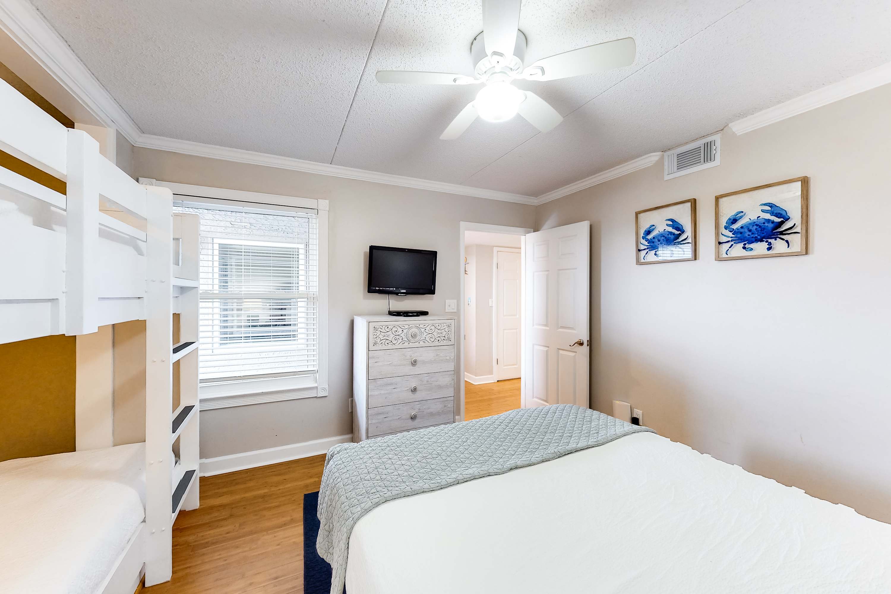 large-759e84260928718d2bf4d0d97f80403397875748.jpg