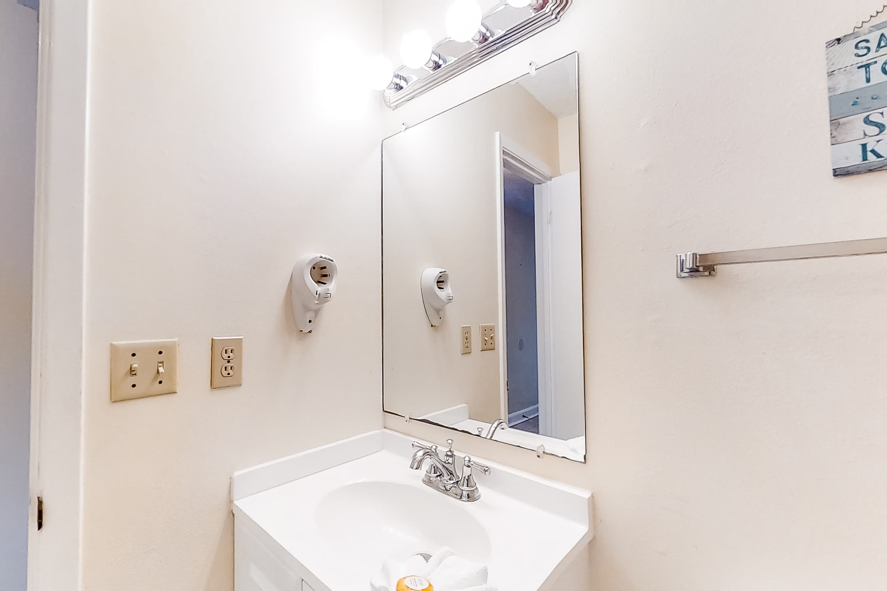 large-3ae265004ff13872c8944833f3012f80f5dce0ce.jpg