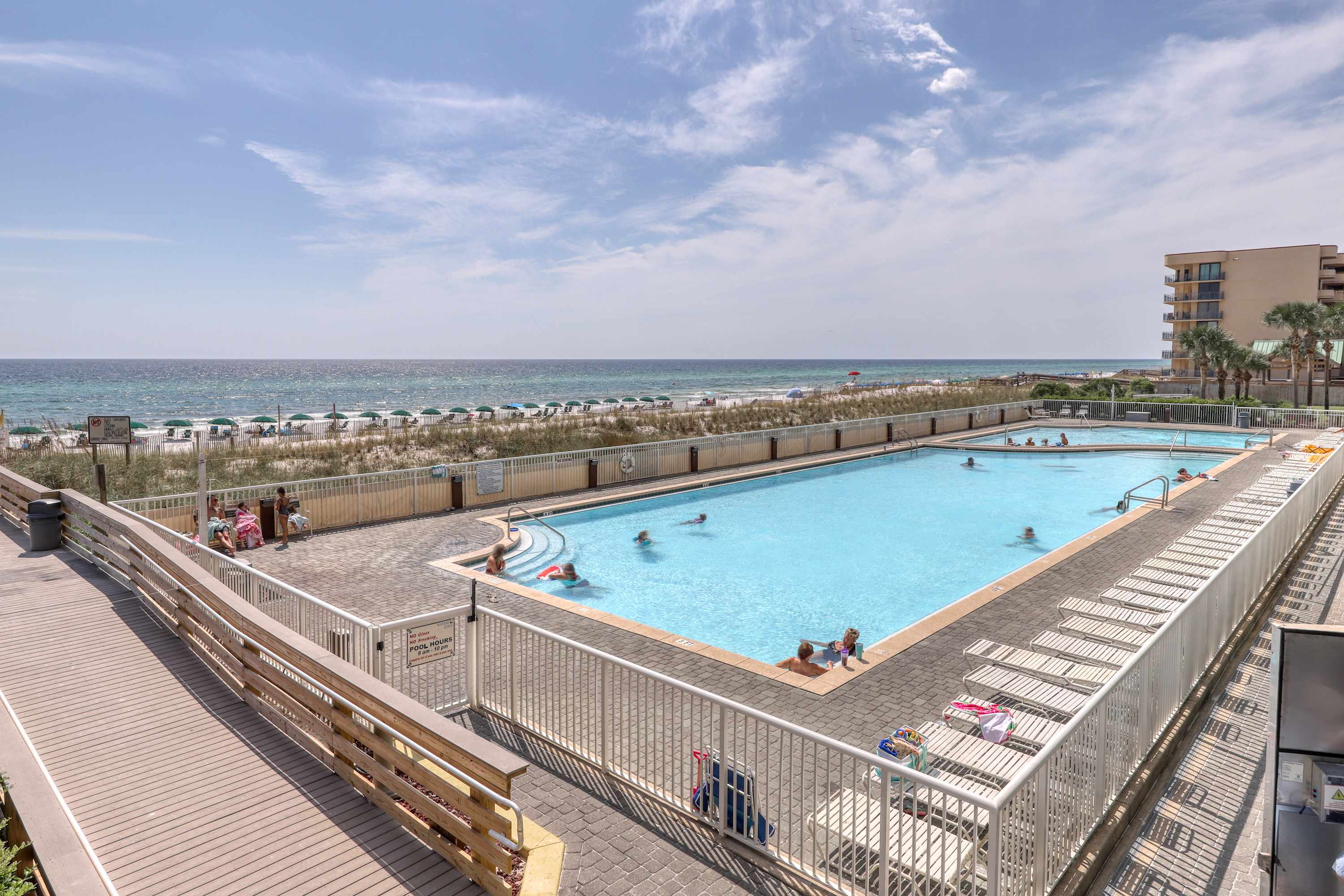 large-03de1271811f4a5f6dadde7e32c863fcceac87b5.jpg