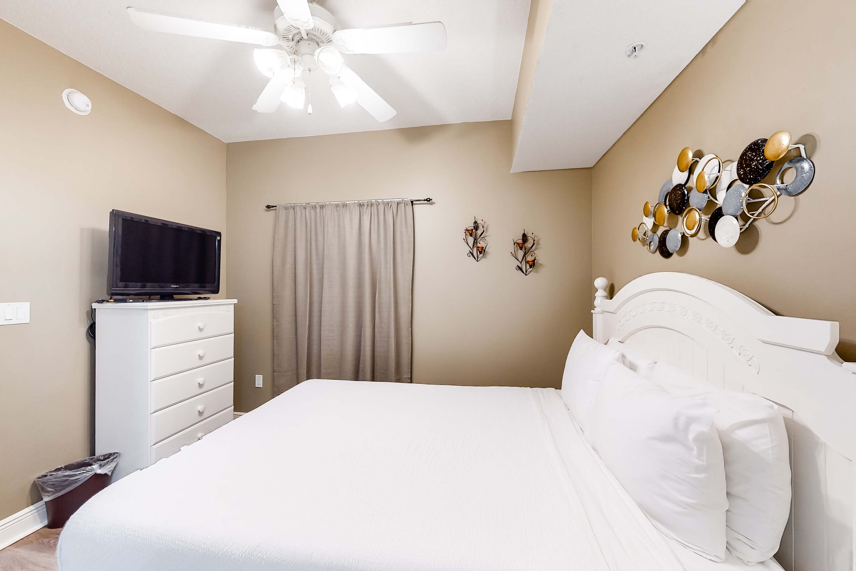 large-54801bcc58e508ab776ee20fff8c0abca871fee7.jpg