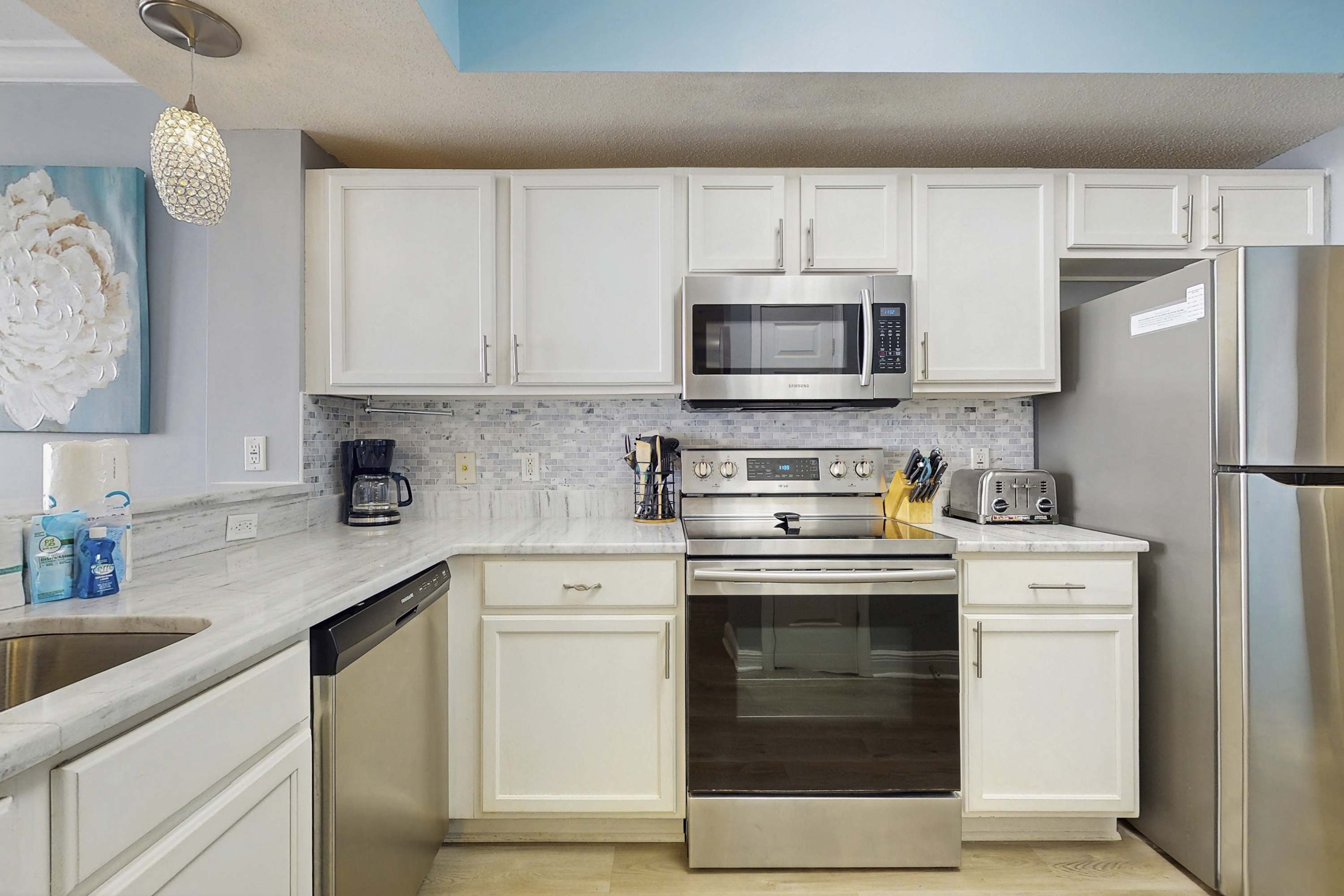 large-8ba5e1dbf436044b4192d16a3d6ca4aed77bccf5.jpg
