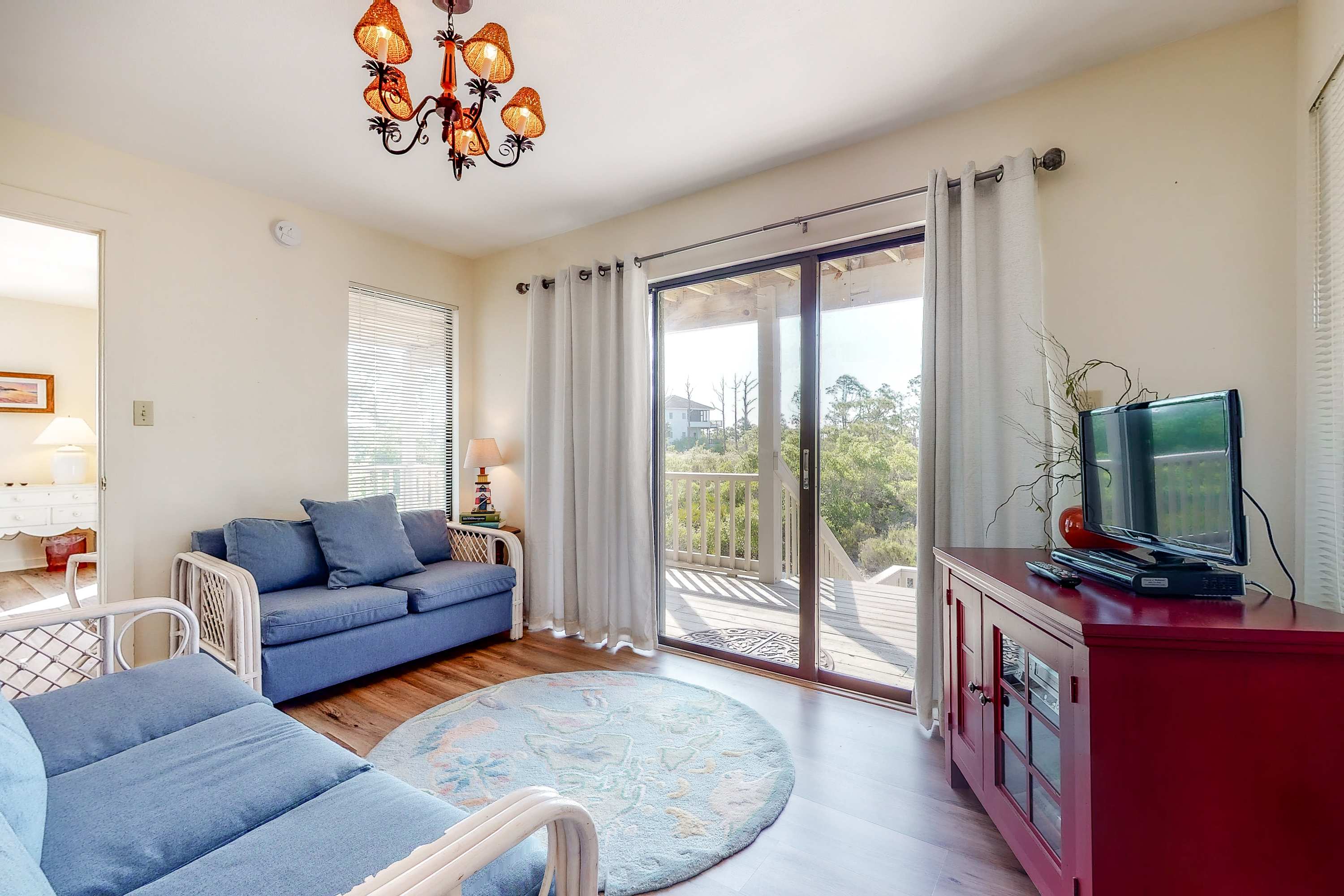 large-a30850f88081671be95c151fb47518461b655827.jpg