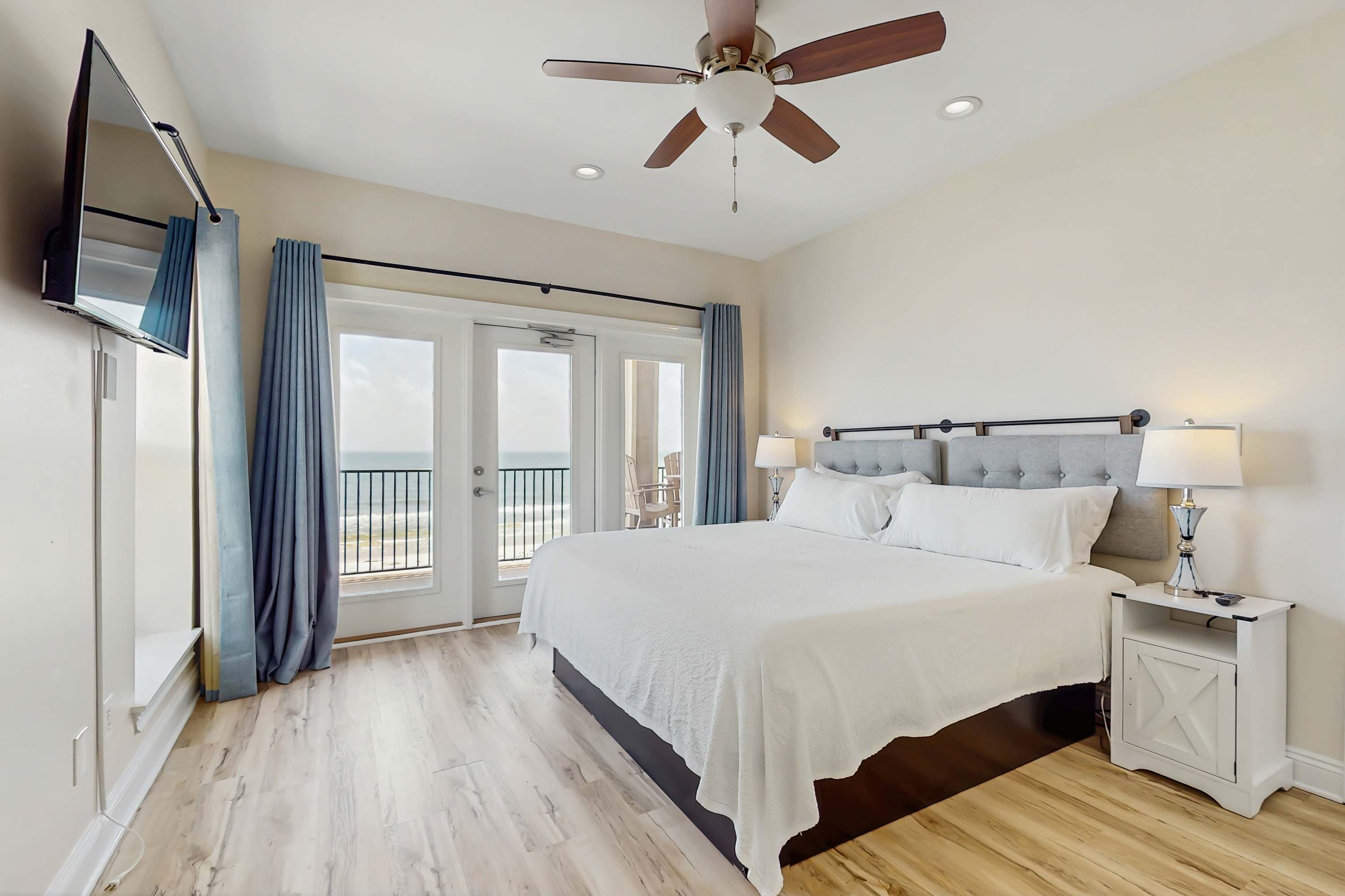 2nd floor beachfront bedroom