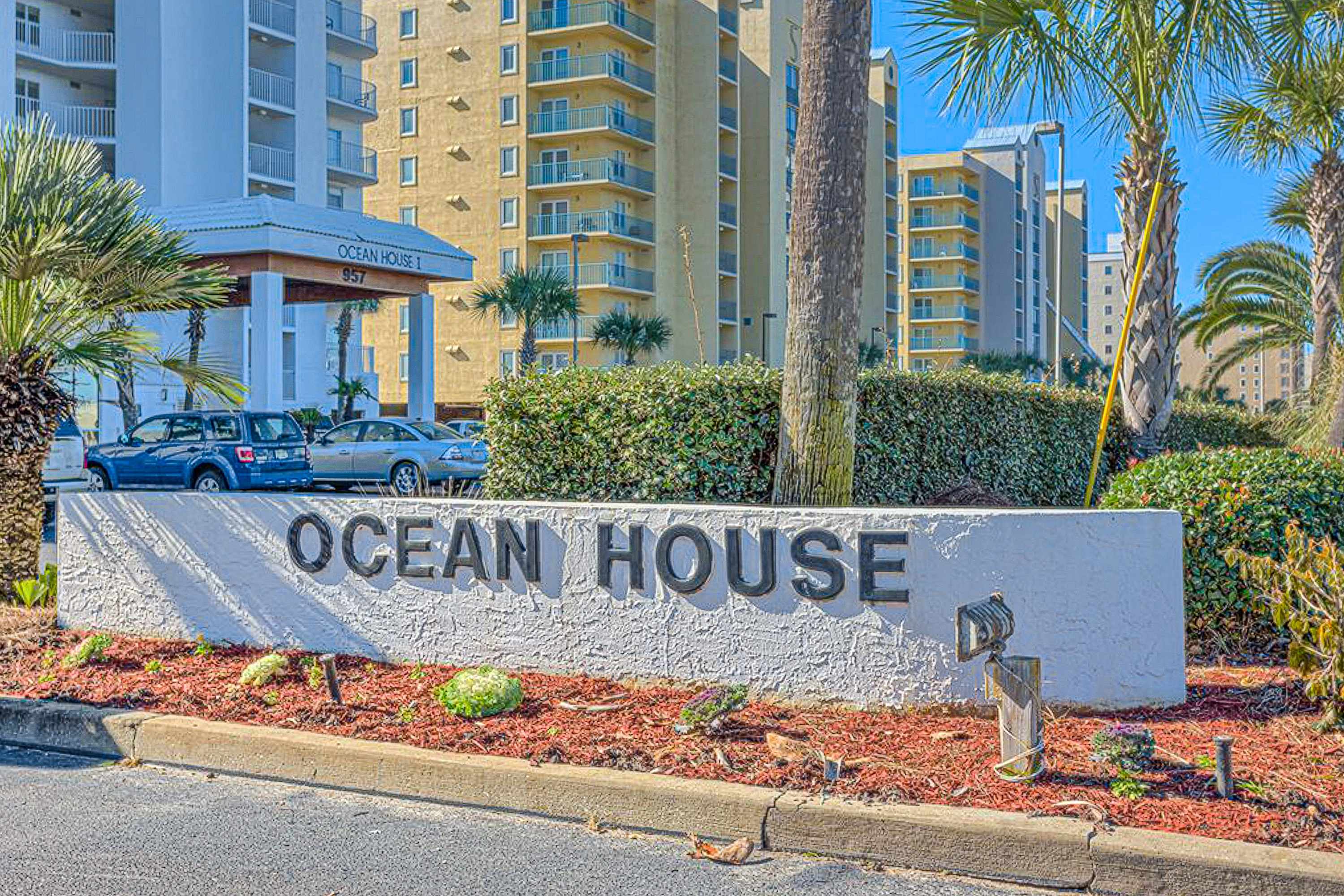 source-e303652e81bec3dc33a162a09b0b2690a401ae47.jpg