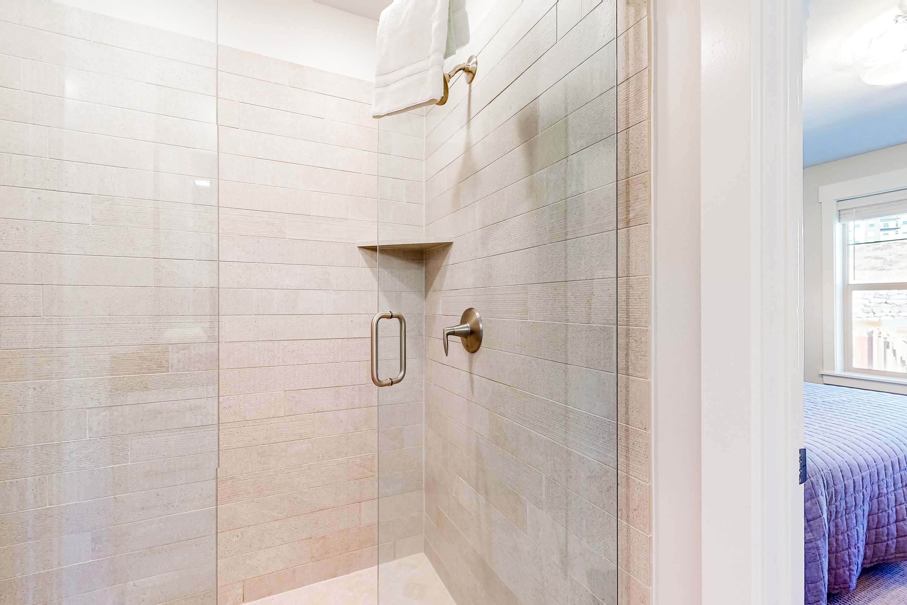 large-baf6b2ed14e559cae40fe9c02562fdb3fc1daf9f.jpg