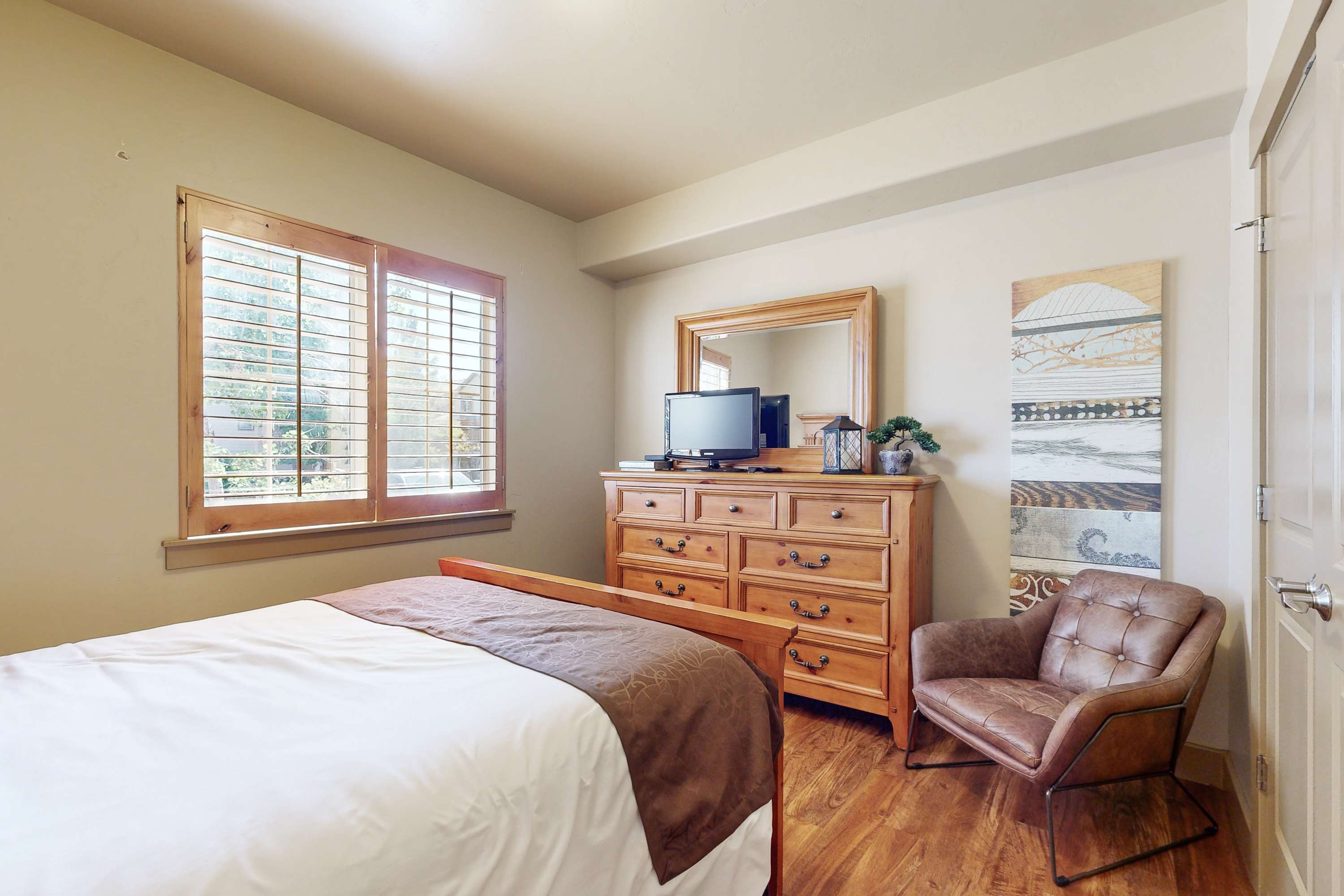 large-befb45bad976ef834fc6ad9a4938e493afccefcc.jpg