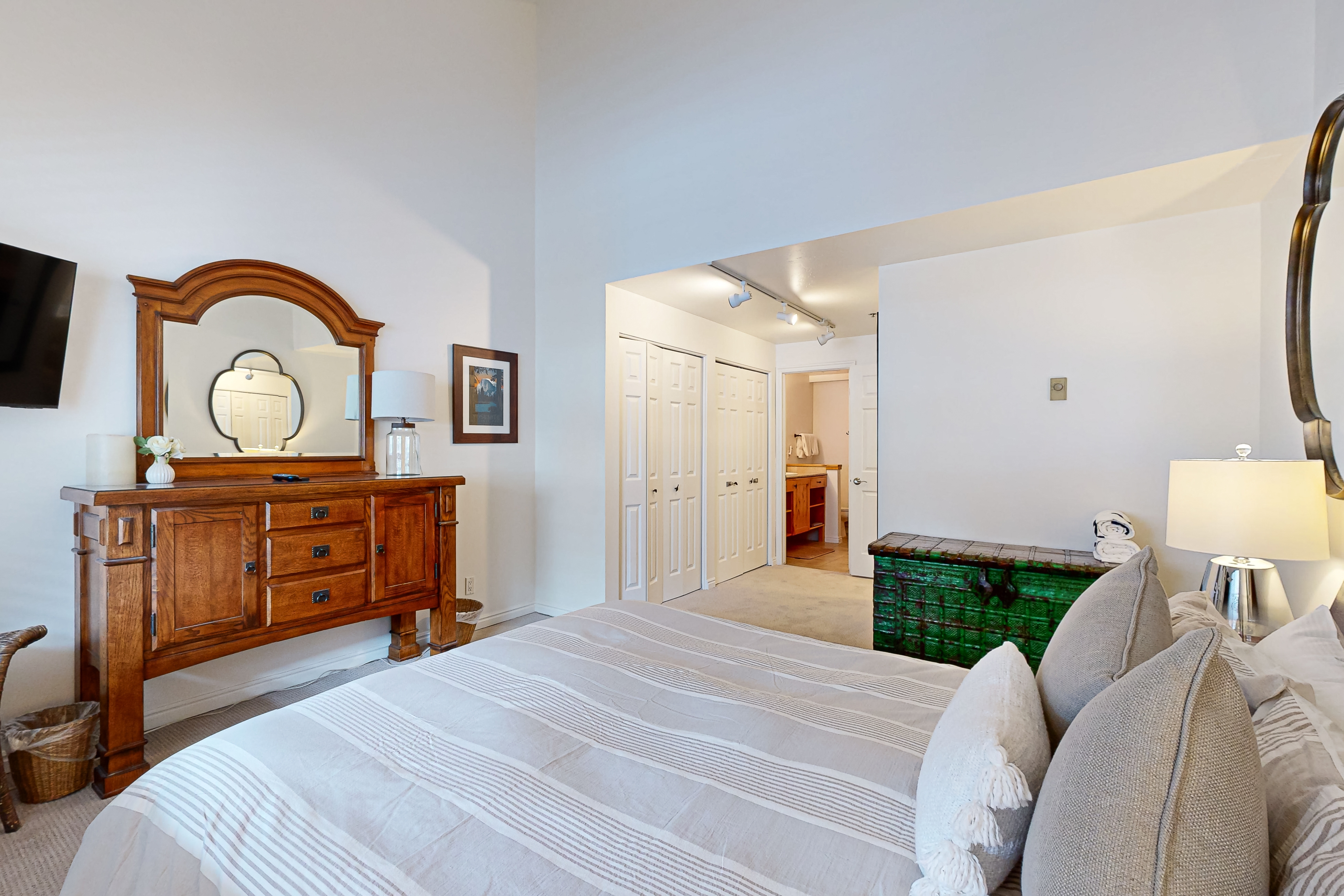 Private bedroom on main floor with ensuite.