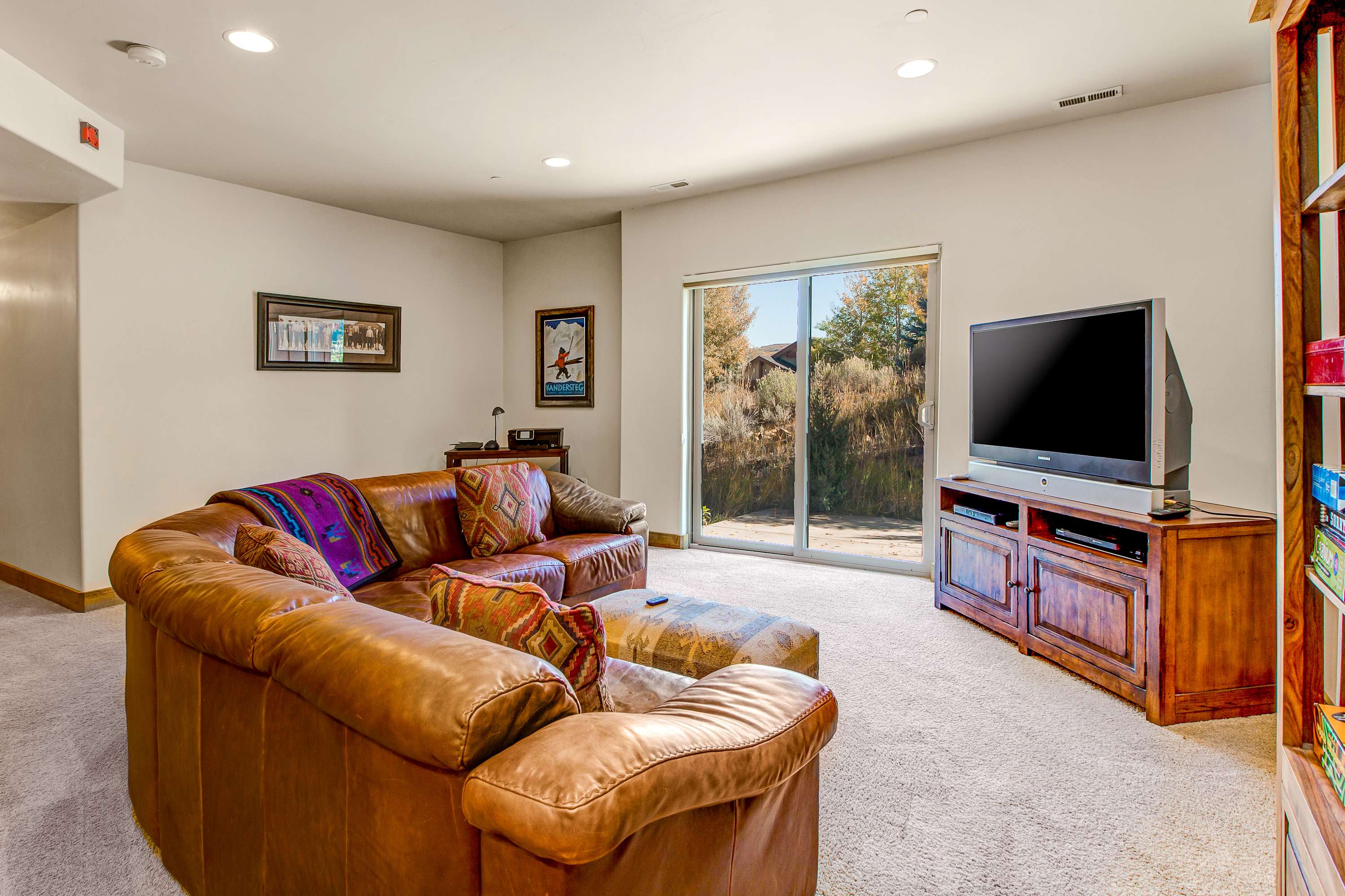 large-252e7aea7219f046d11ab44bd8270bcce31e52c6.jpg