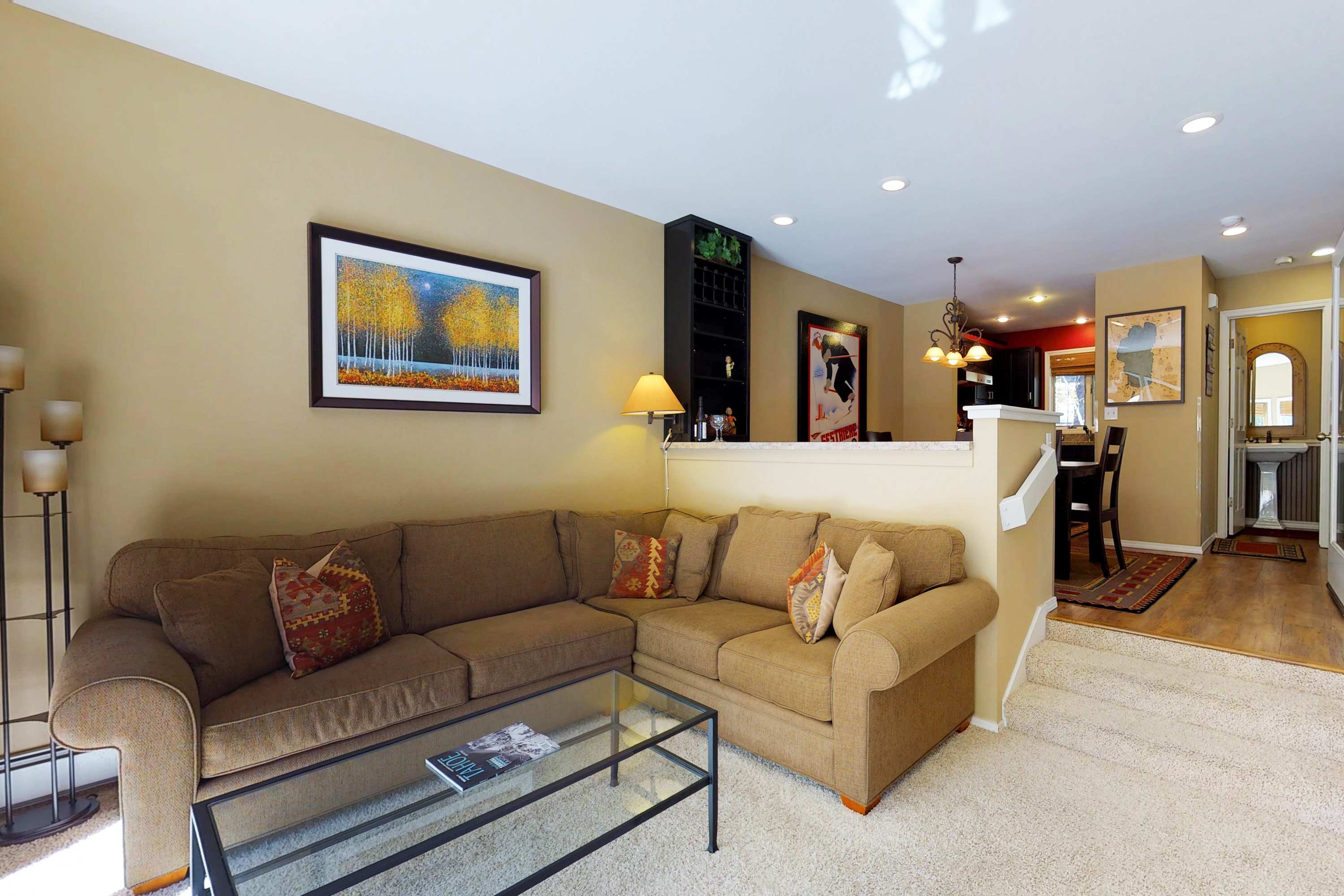large-682f589d387b937dc3e15b566234db7bfee170b3.jpg