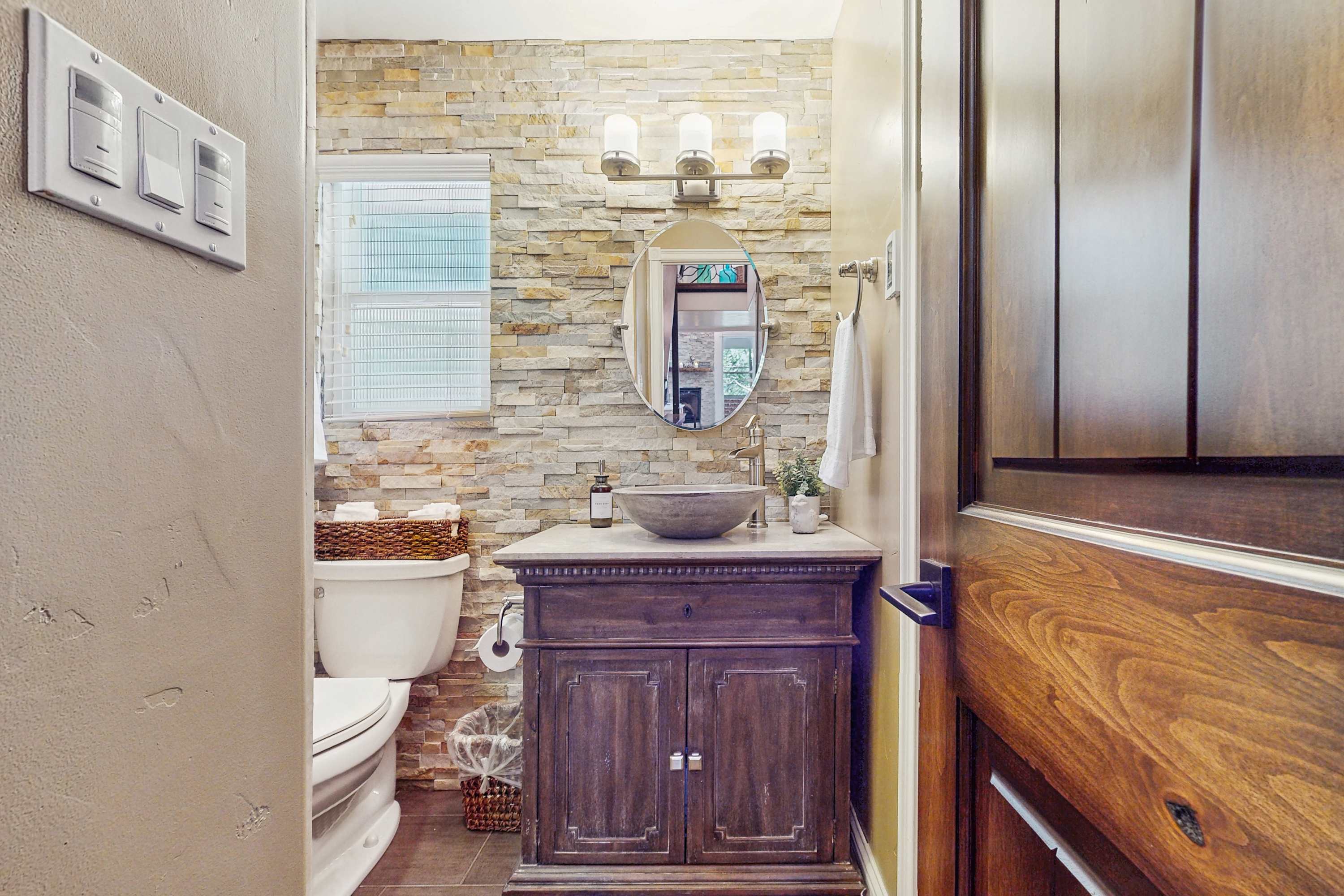 large-05aaf8cad3291c23633a29123cbaf1a653e8bd77.jpg