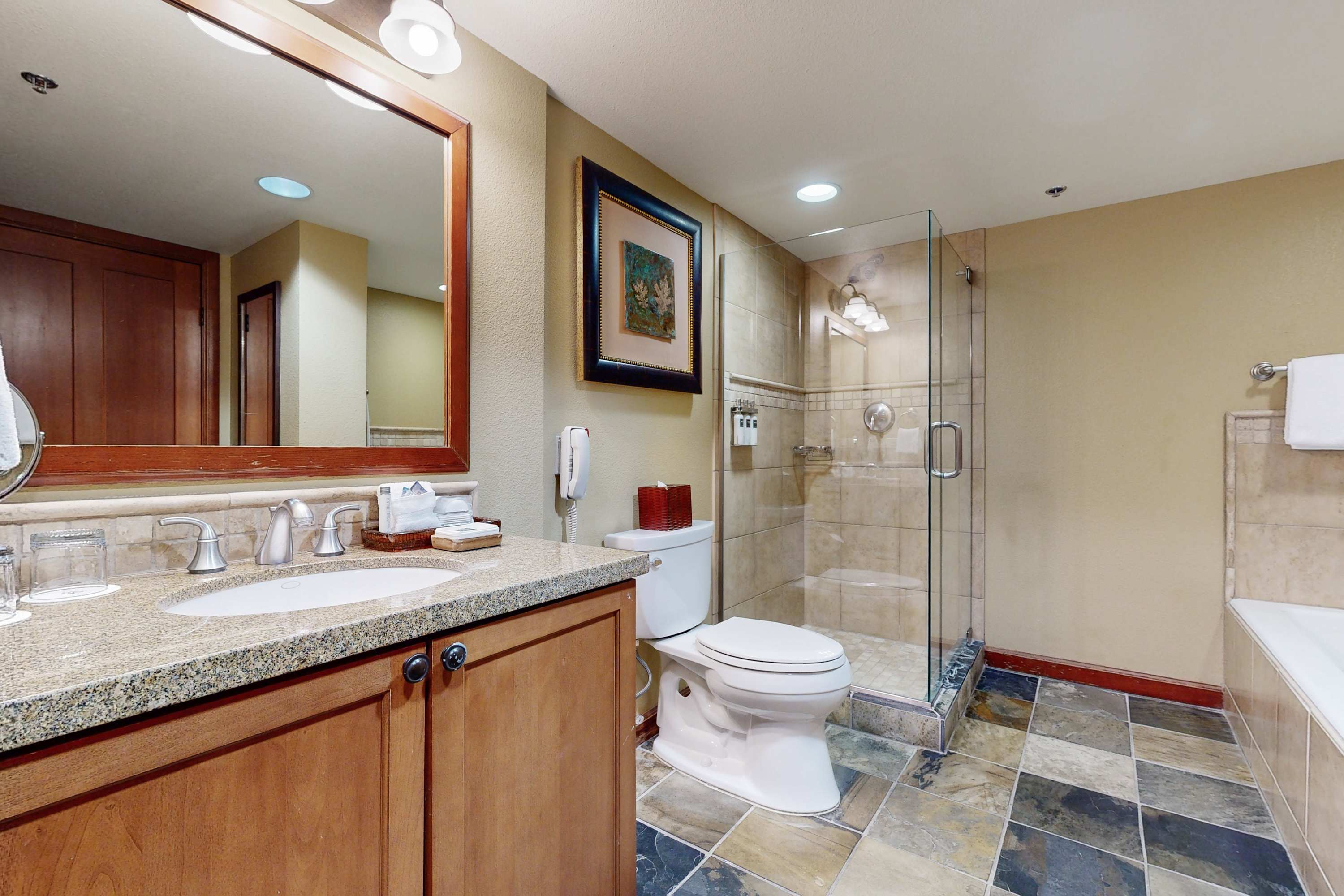large-112c3bfee58354bd2277b891bda17211295a5266.jpg