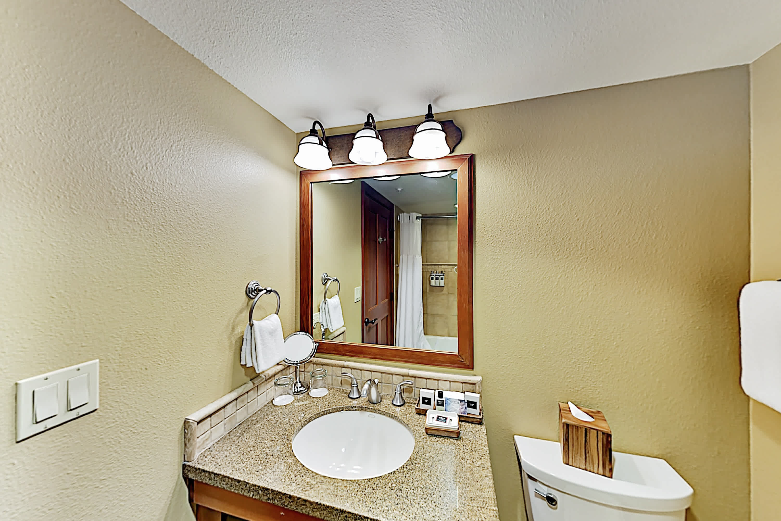 large-bfa0dddc09942a221073fba6320cef31cba2fe95.jpg
